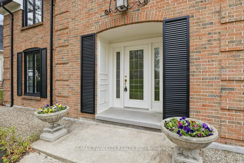 Photo 48 of 302 Shakespeare Drive, Waterloo — HOMEH