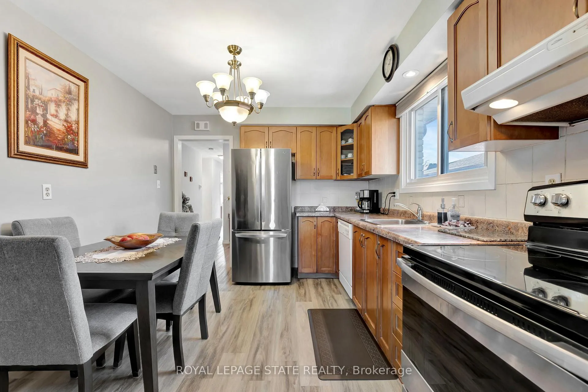 Photo 11 of 65 1/2 Eastbury Drive, Hamilton, Stoney Creek — HOMEH