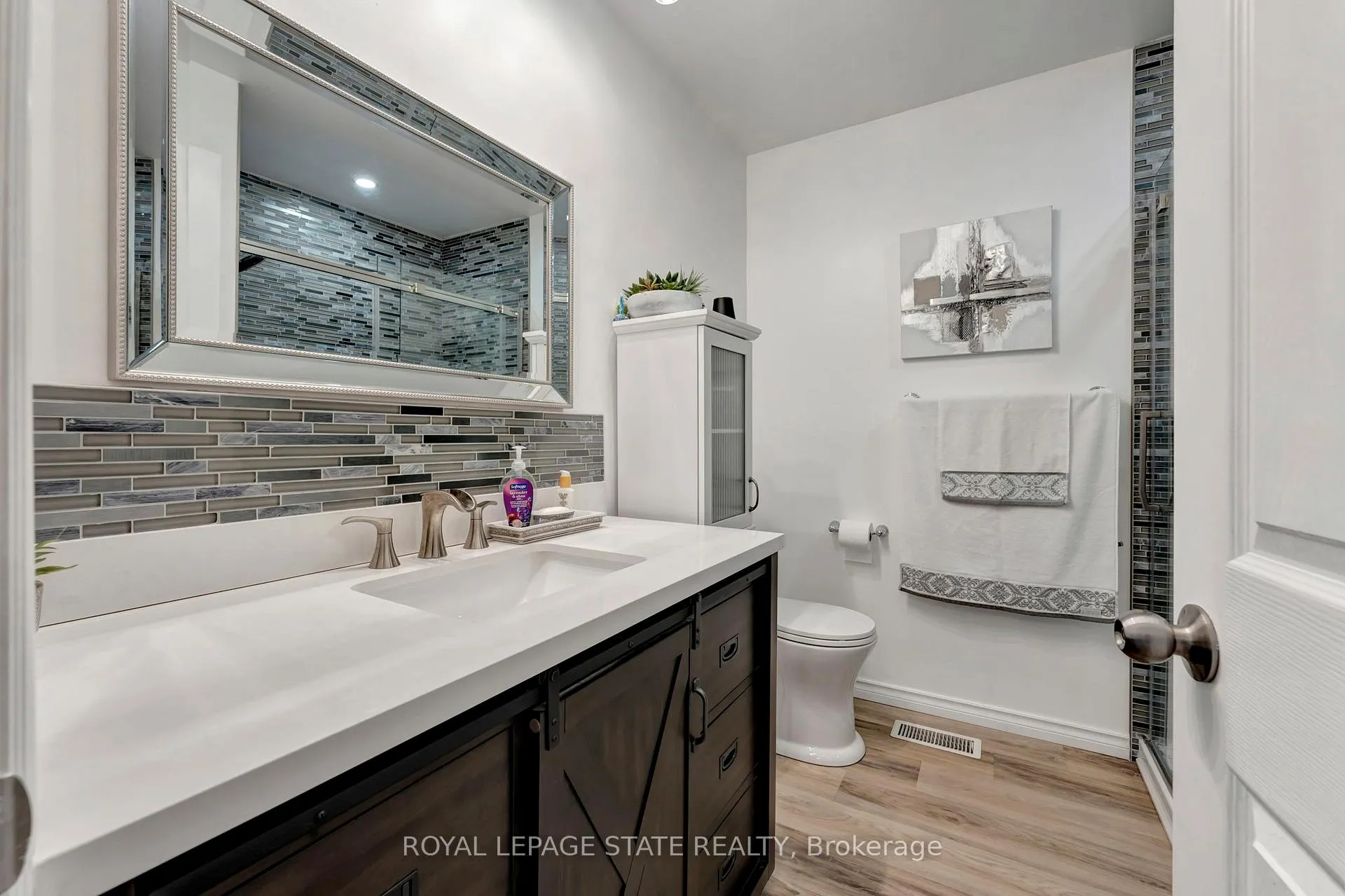 Photo 19 of 65 1/2 Eastbury Drive, Hamilton, Stoney Creek — HOMEH