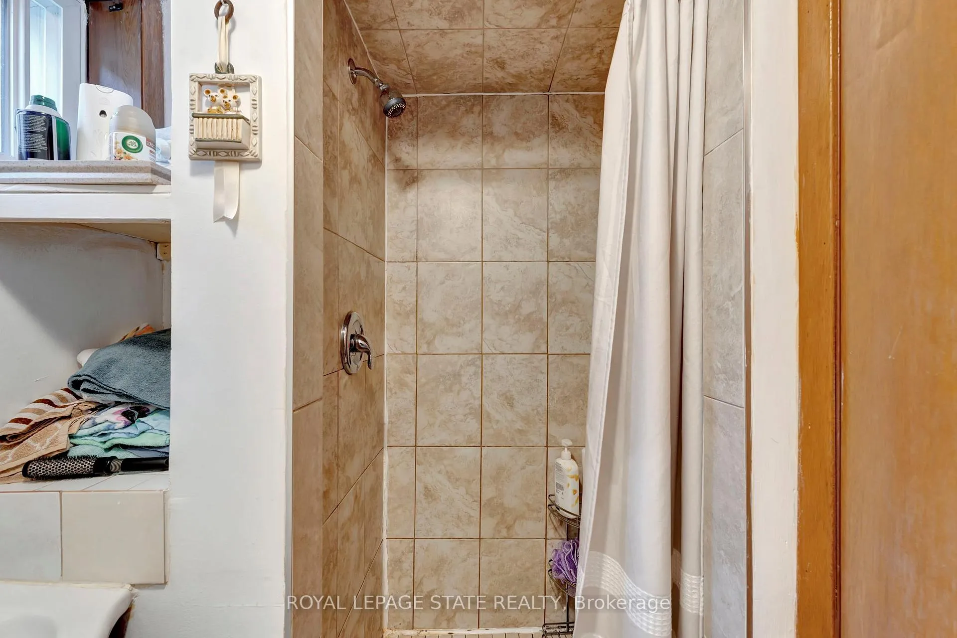 Photo 28 of 65 1/2 Eastbury Drive, Hamilton, Stoney Creek — HOMEH