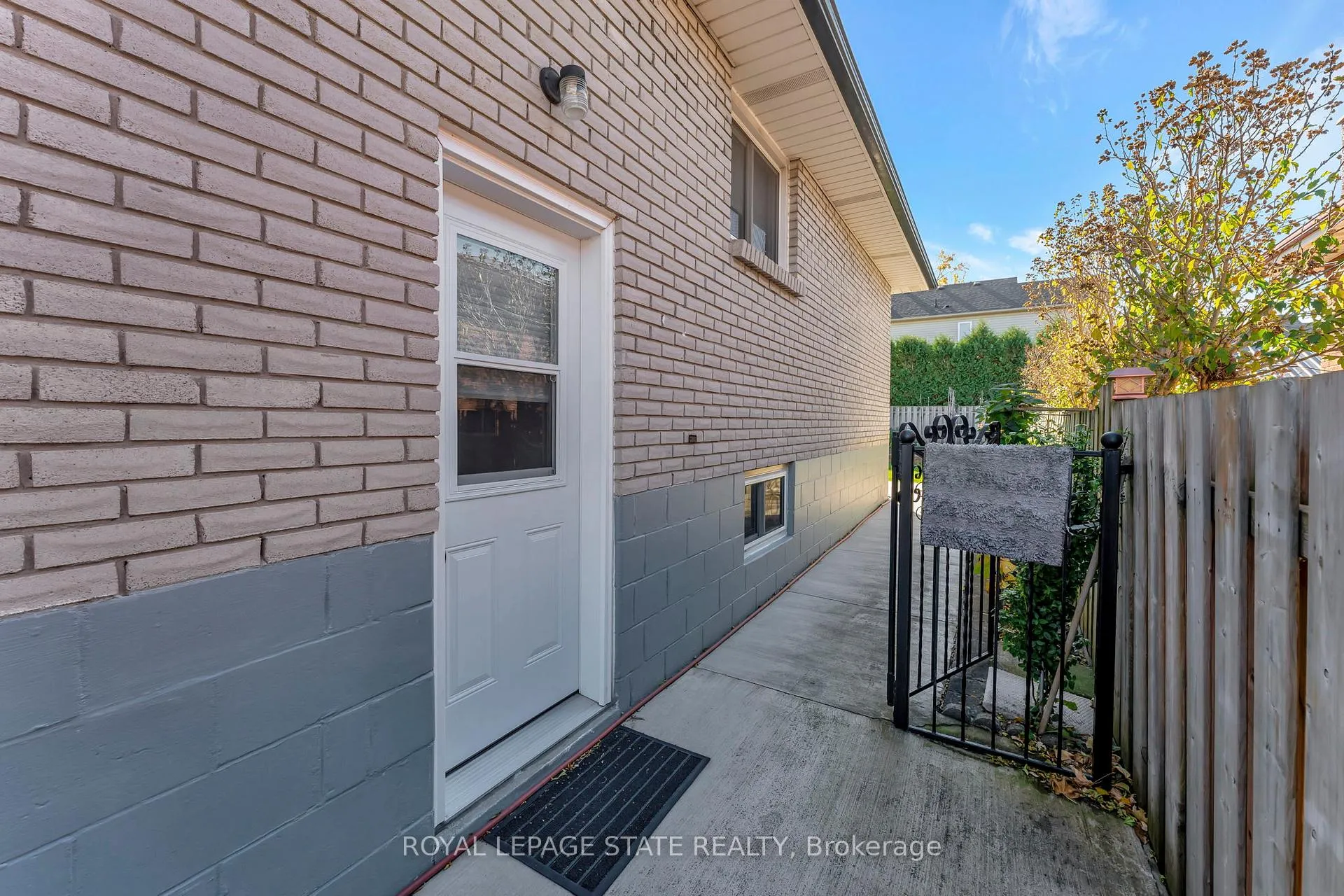 Photo 30 of 65 1/2 Eastbury Drive, Hamilton, Stoney Creek — HOMEH