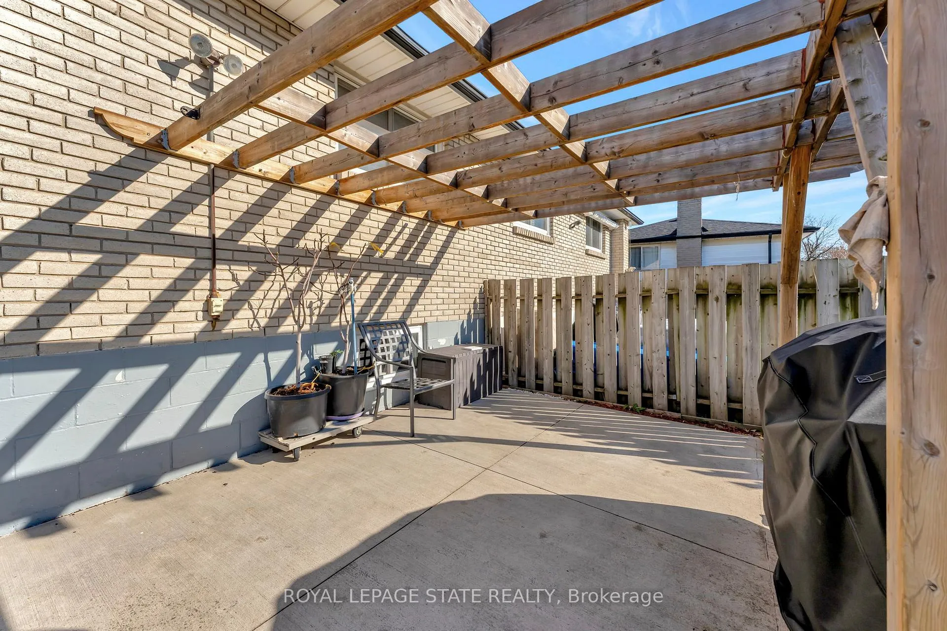 Photo 32 of 65 1/2 Eastbury Drive, Hamilton, Stoney Creek — HOMEH