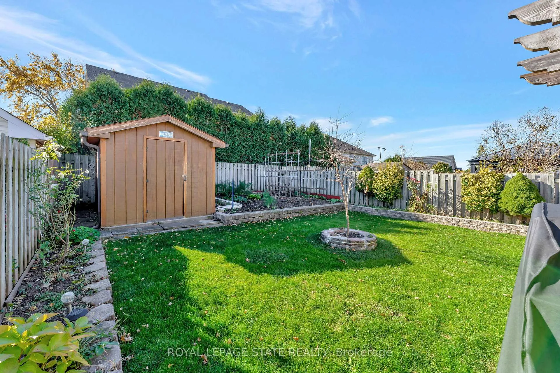 Photo 33 of 65 1/2 Eastbury Drive, Hamilton, Stoney Creek — HOMEH