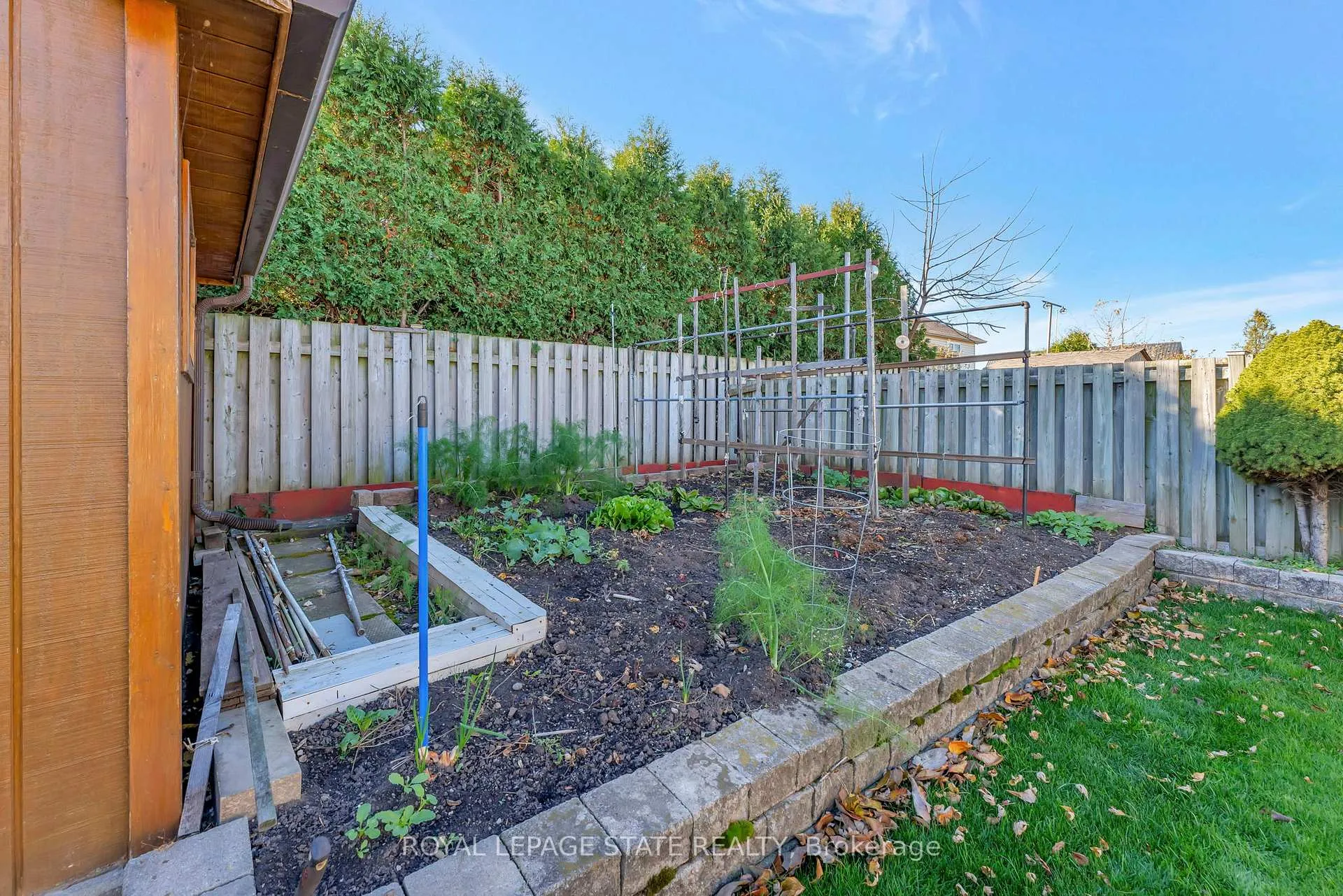 Photo 36 of 65 1/2 Eastbury Drive, Hamilton, Stoney Creek — HOMEH
