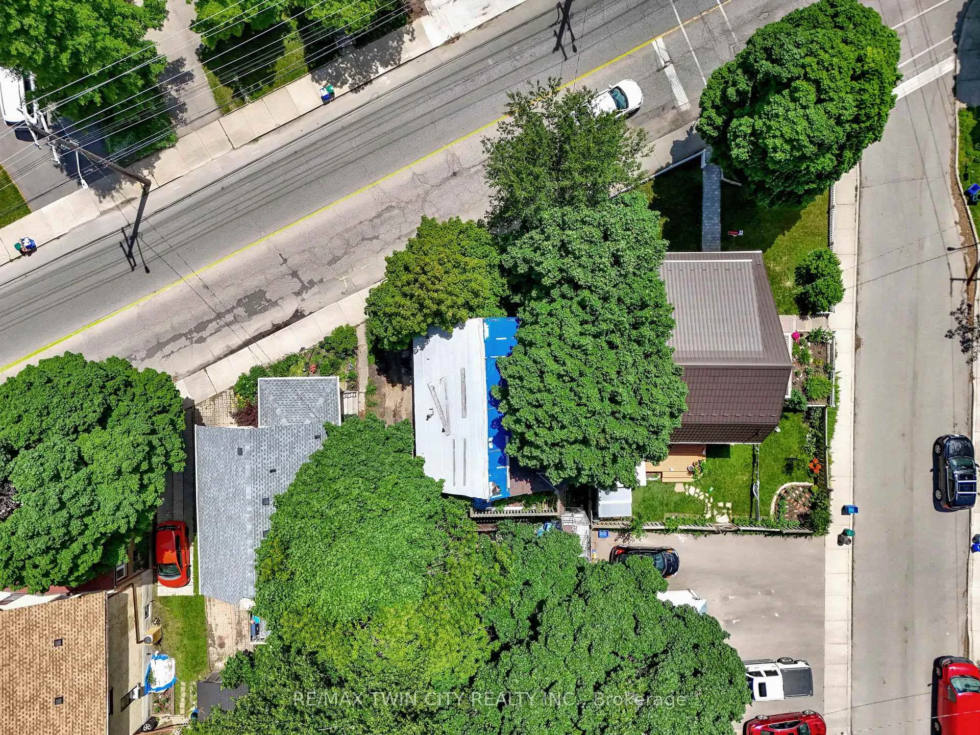 Photo 17 of 66 Union Street E, Waterloo — HOMEH