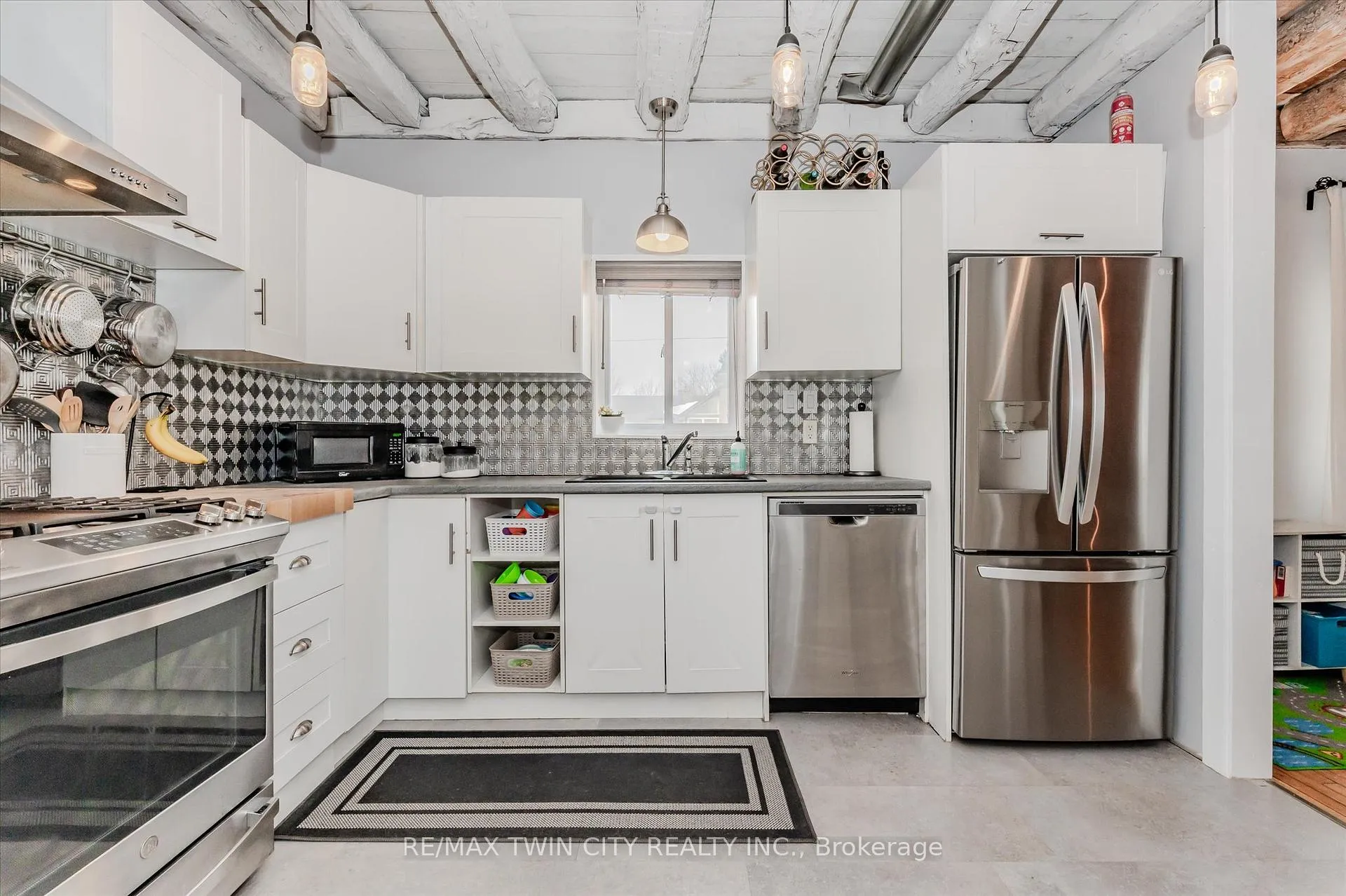 Photo 11 of 999 Northfield Drive E, Woolwich — HOMEH