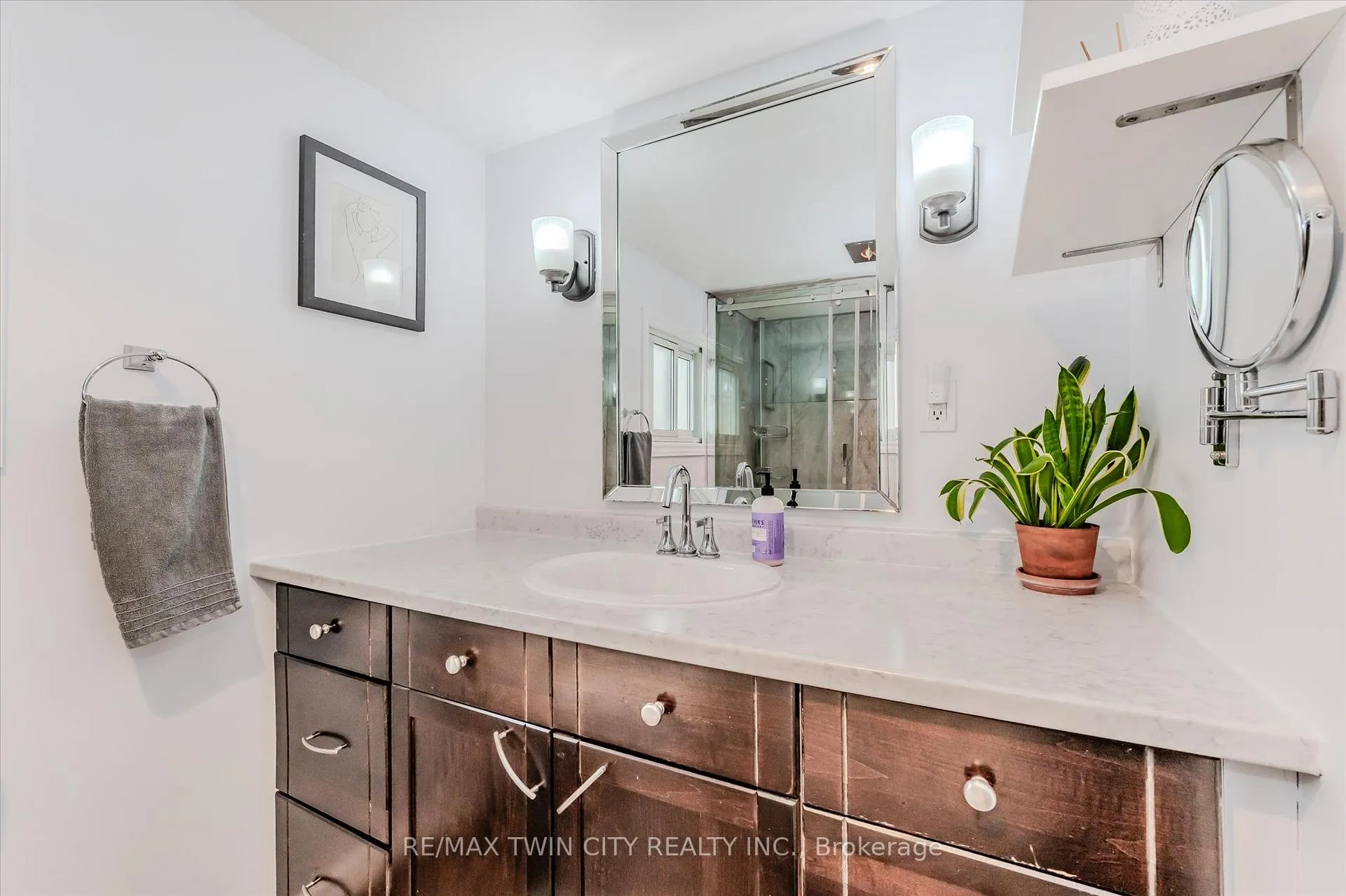Photo 20 of 999 Northfield Drive E, Woolwich — HOMEH
