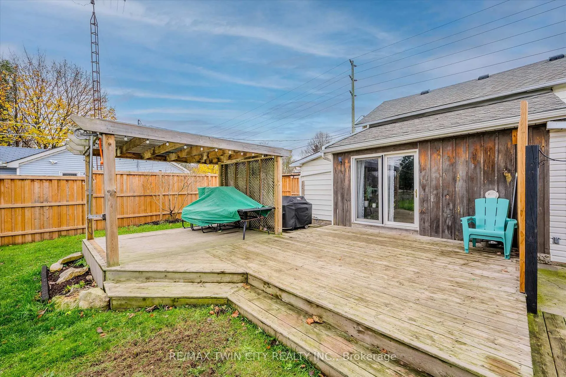 Photo 32 of 999 Northfield Drive E, Woolwich — HOMEH