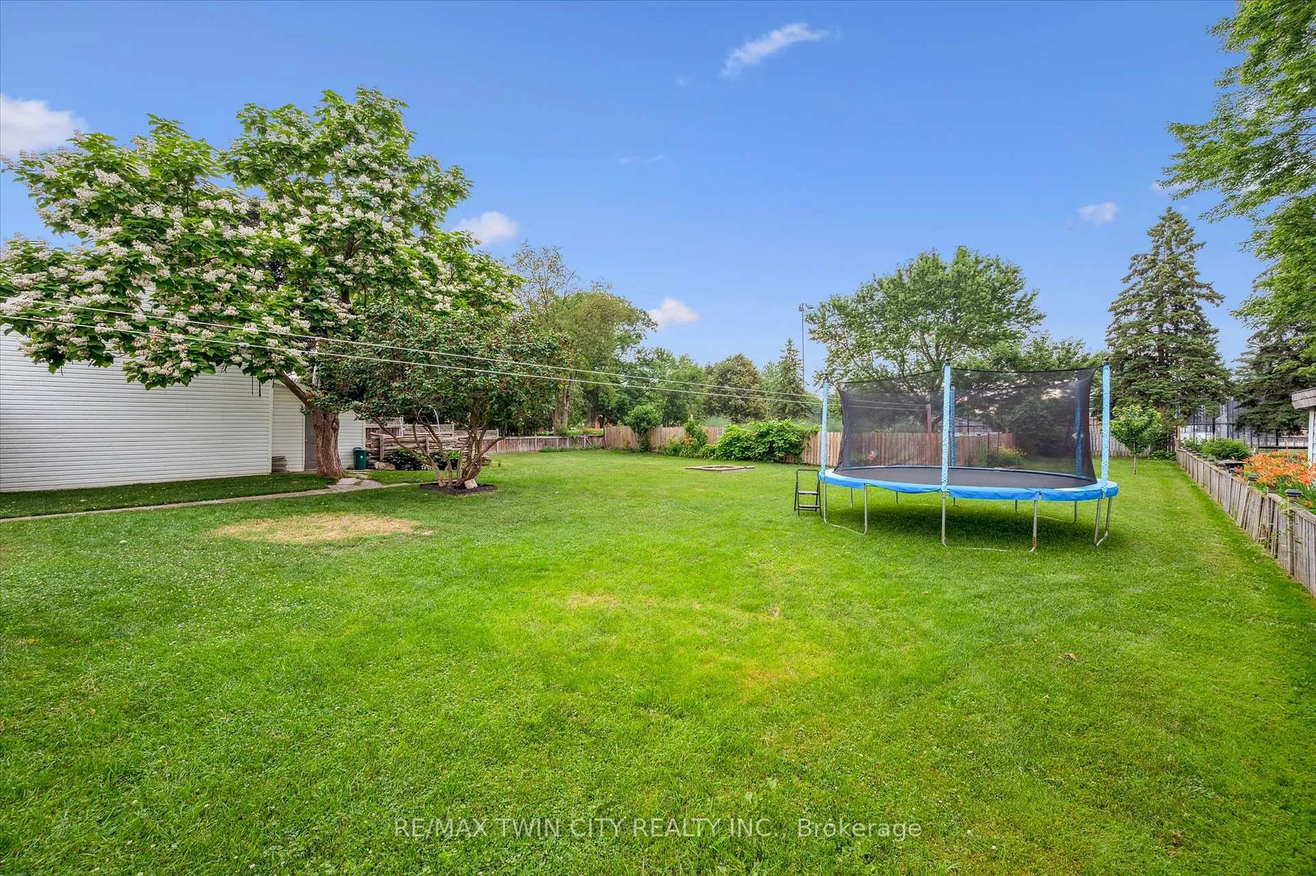 Photo 47 of 999 Northfield Drive E, Woolwich — HOMEH