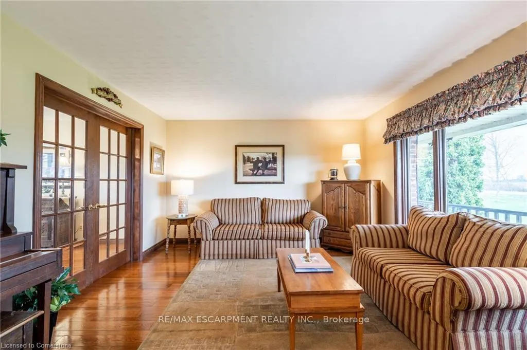 Photo 9 of 6166 Sinclairville Road, Hamilton, Rural Glanbrook — HOMEH