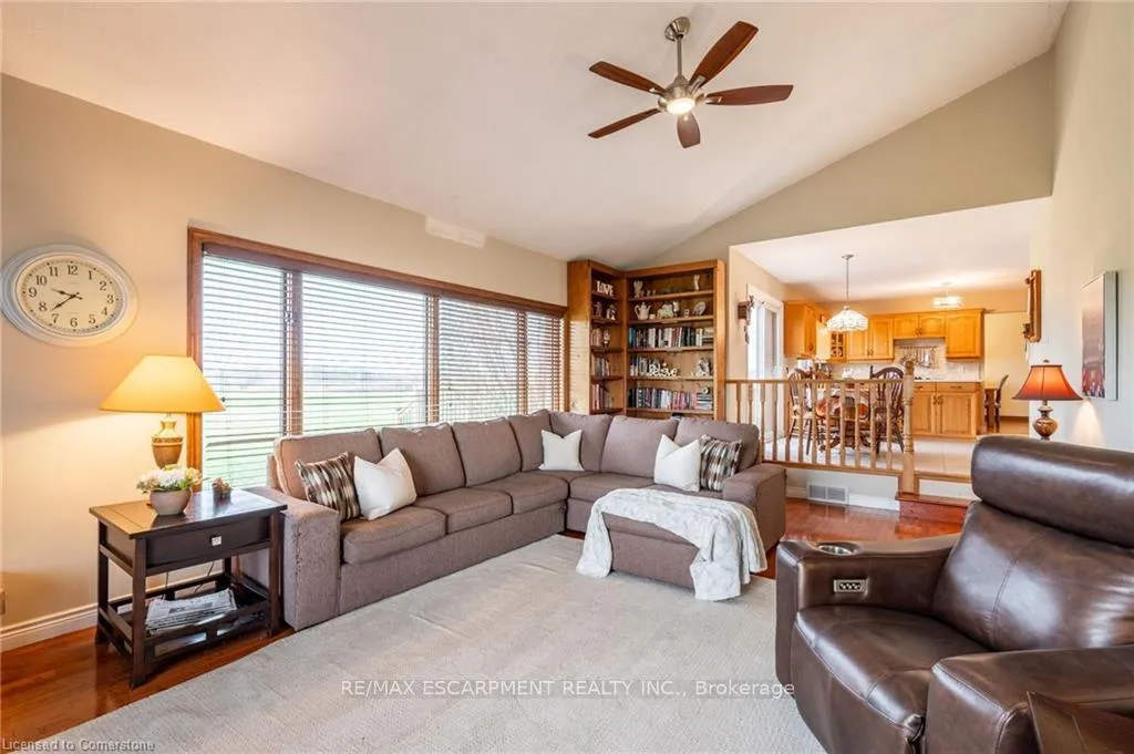 Photo 17 of 6166 Sinclairville Road, Hamilton, Rural Glanbrook — HOMEH
