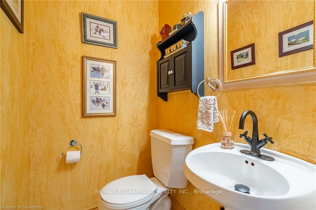 Photo 18 of 6166 Sinclairville Road, Hamilton, Rural Glanbrook — HOMEH