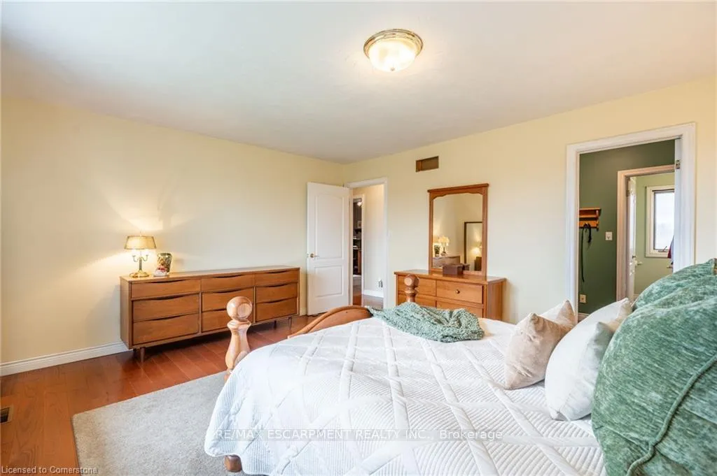 Photo 23 of 6166 Sinclairville Road, Hamilton, Rural Glanbrook — HOMEH