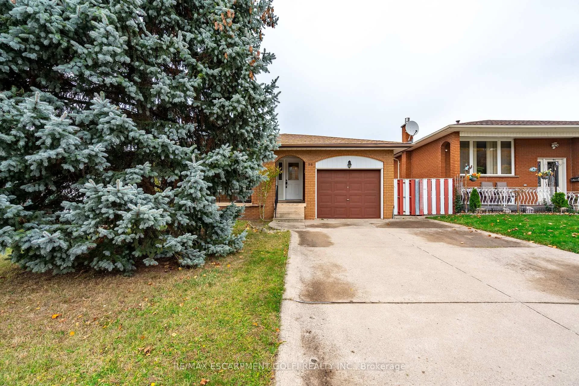 Photo 2 of 98 Summercrest Drive, Hamilton, Gershome — HOMEH