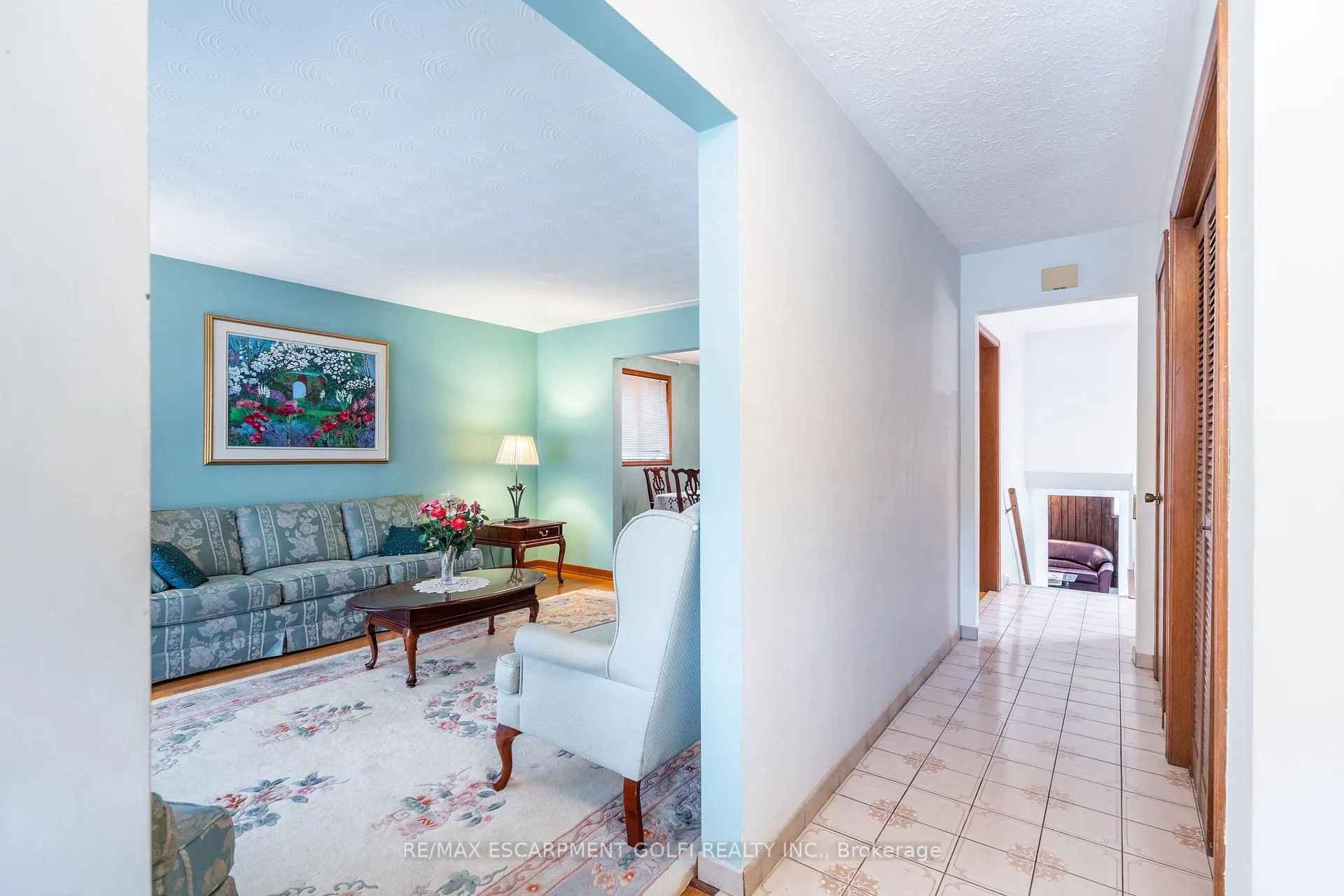 Photo 4 of 98 Summercrest Drive, Hamilton, Gershome — HOMEH