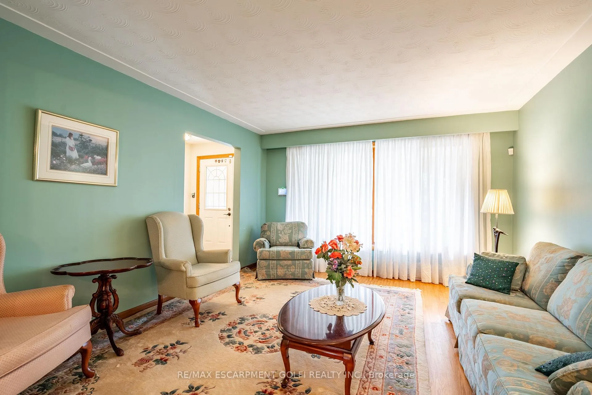 Photo 7 of 98 Summercrest Drive, Hamilton, Gershome — HOMEH