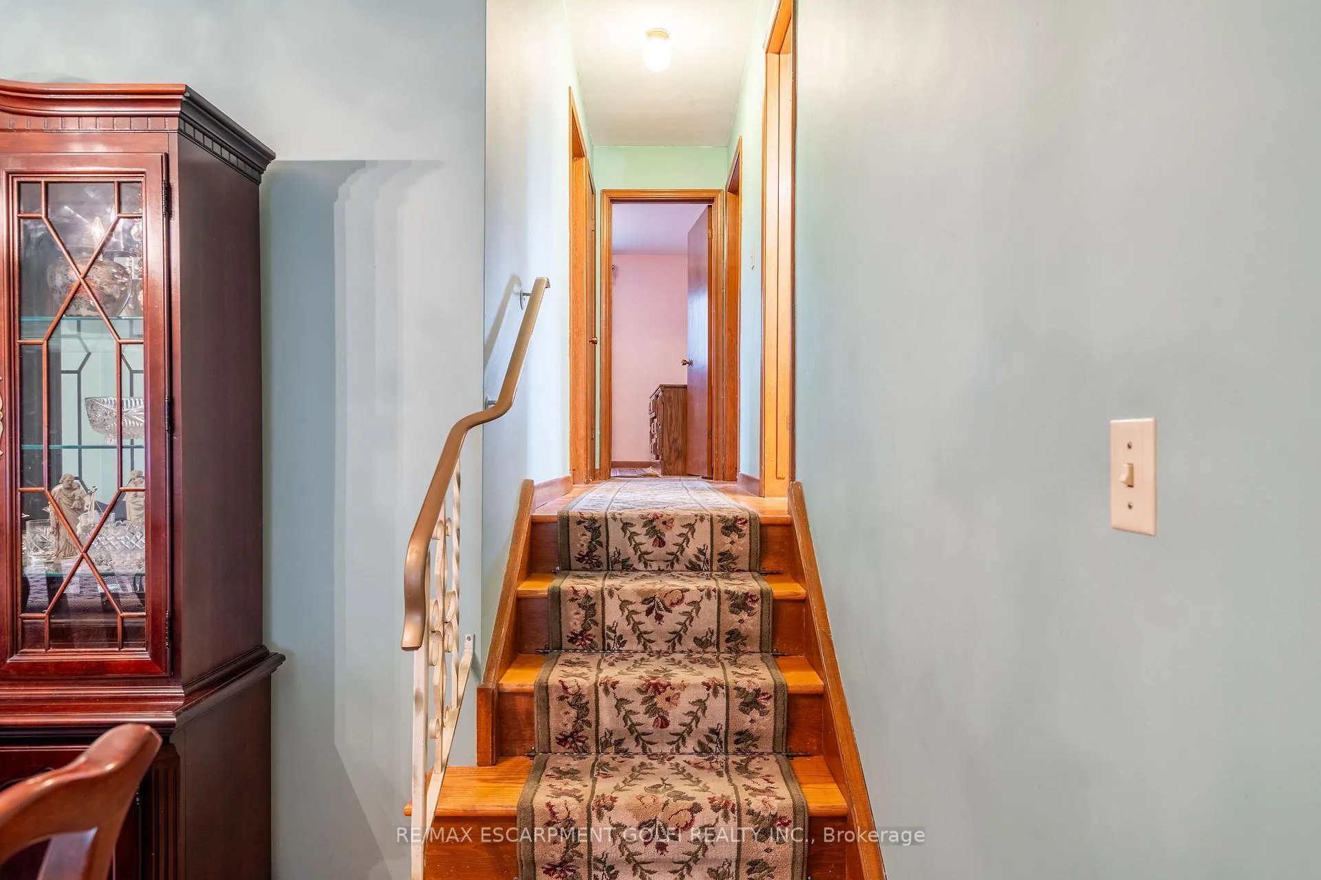 Photo 14 of 98 Summercrest Drive, Hamilton, Gershome — HOMEH