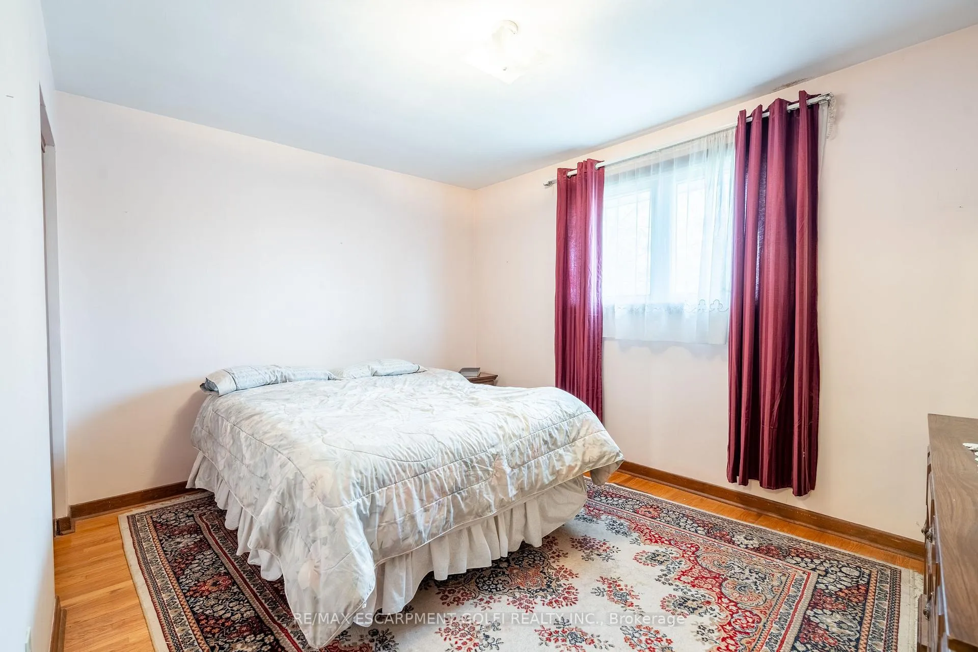 Photo 17 of 98 Summercrest Drive, Hamilton, Gershome — HOMEH