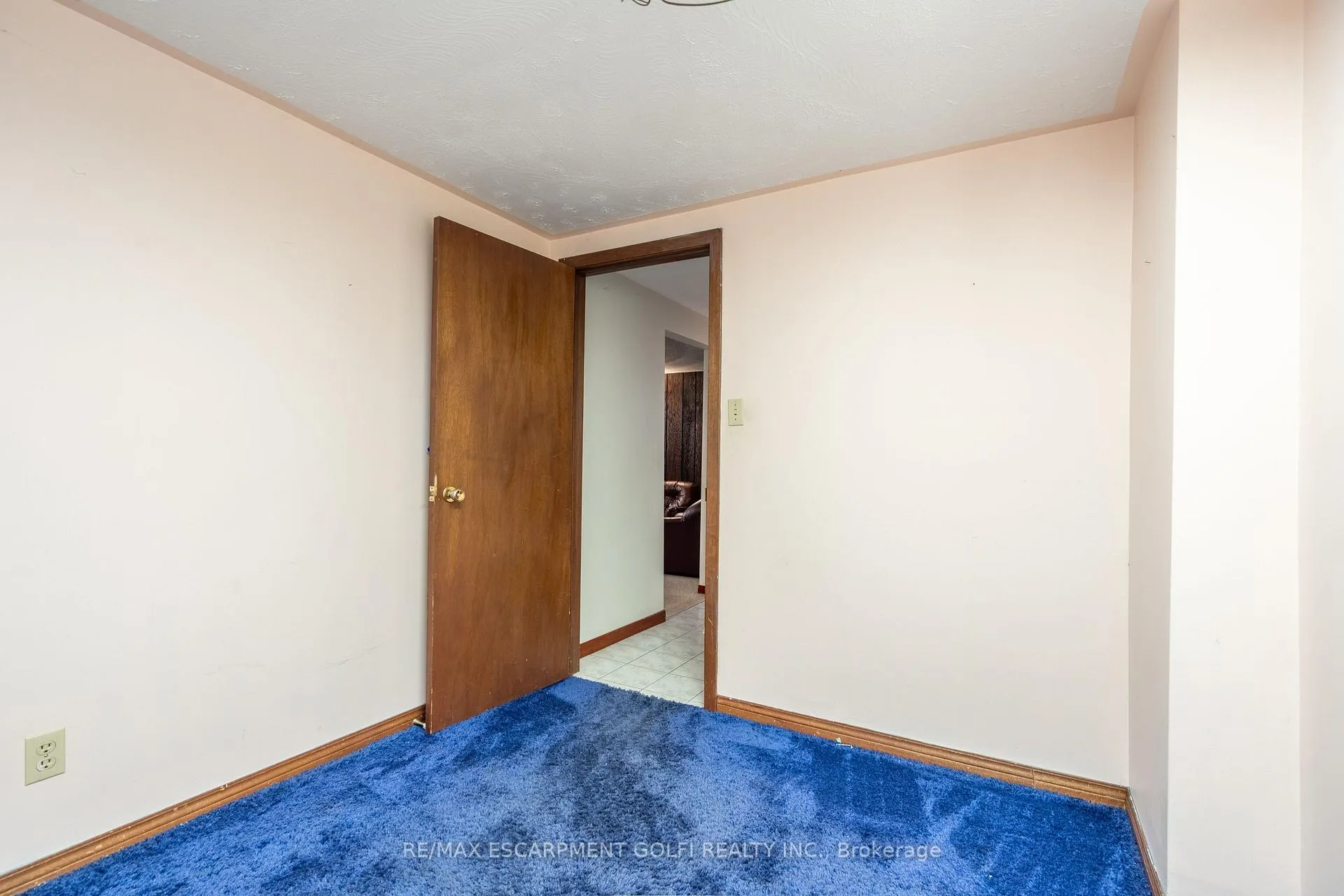 Photo 26 of 98 Summercrest Drive, Hamilton, Gershome — HOMEH