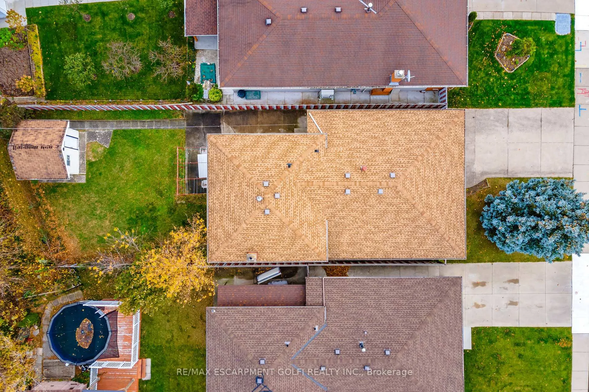 Photo 37 of 98 Summercrest Drive, Hamilton, Gershome — HOMEH
