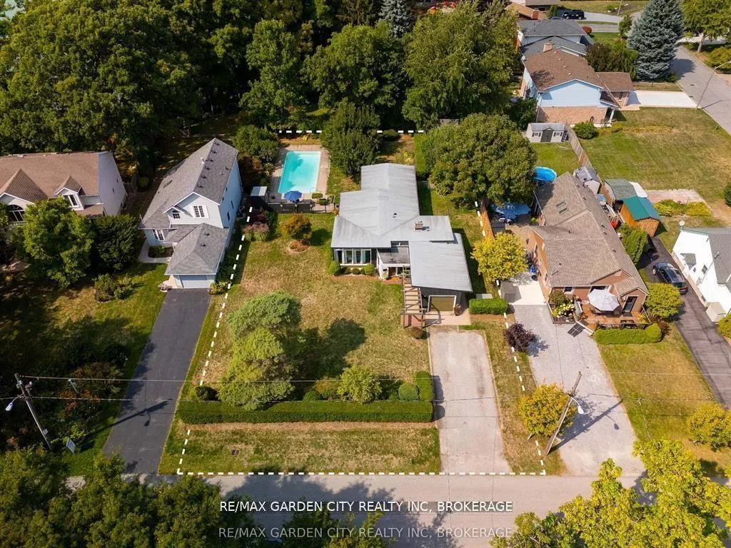 Photo 2 of 46 Henley Drive, St. Catharines, Martindale Pond — HOMEH