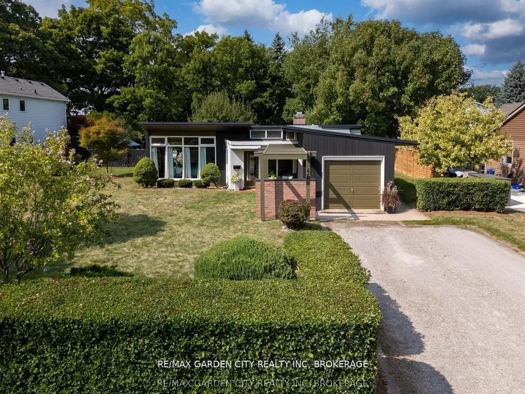 Photo 10 of 46 Henley Drive, St. Catharines, Martindale Pond — HOMEH