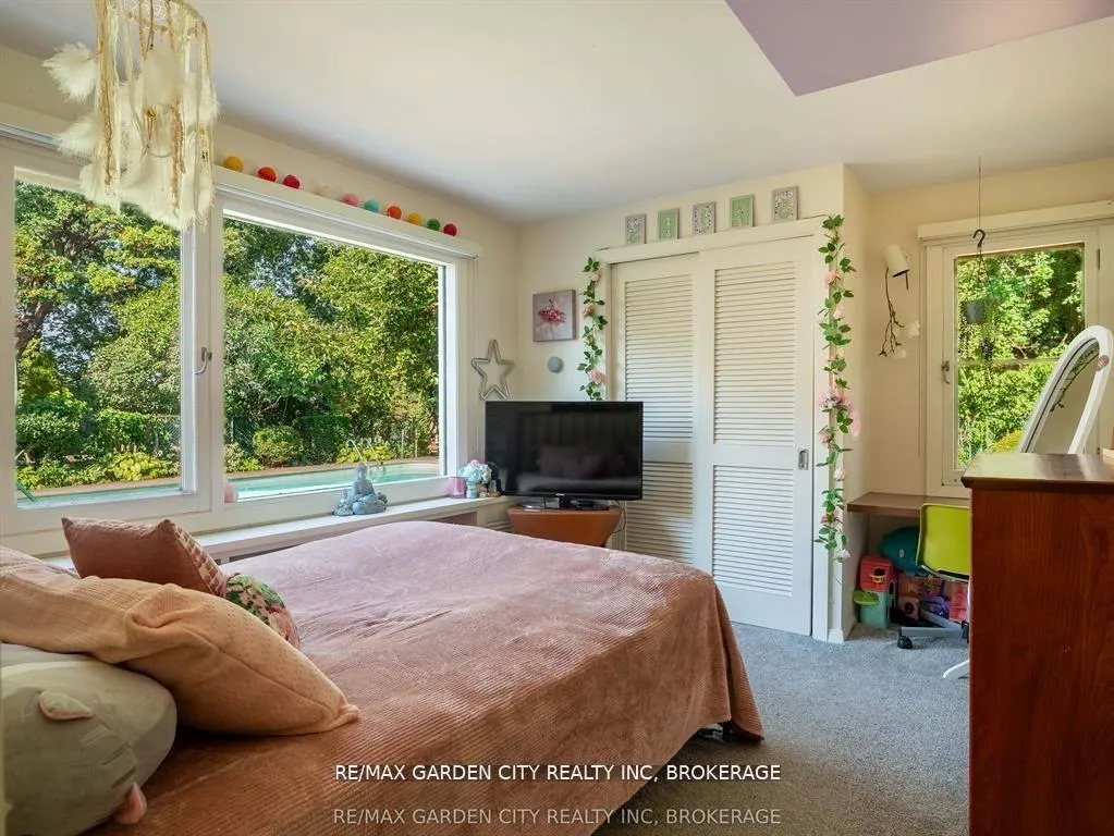 Photo 28 of 46 Henley Drive, St. Catharines, Martindale Pond — HOMEH