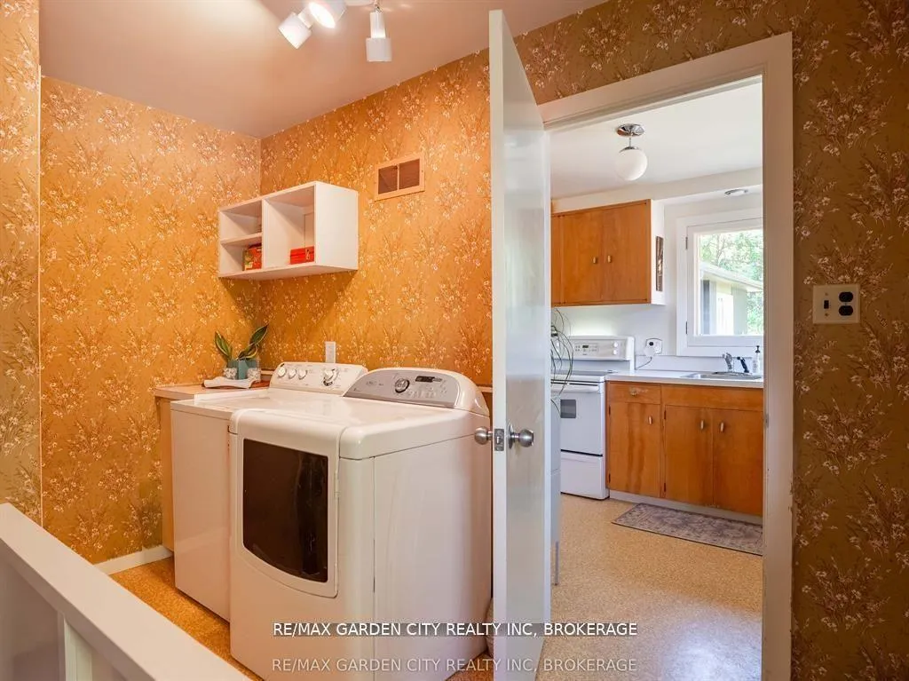 Photo 31 of 46 Henley Drive, St. Catharines, Martindale Pond — HOMEH