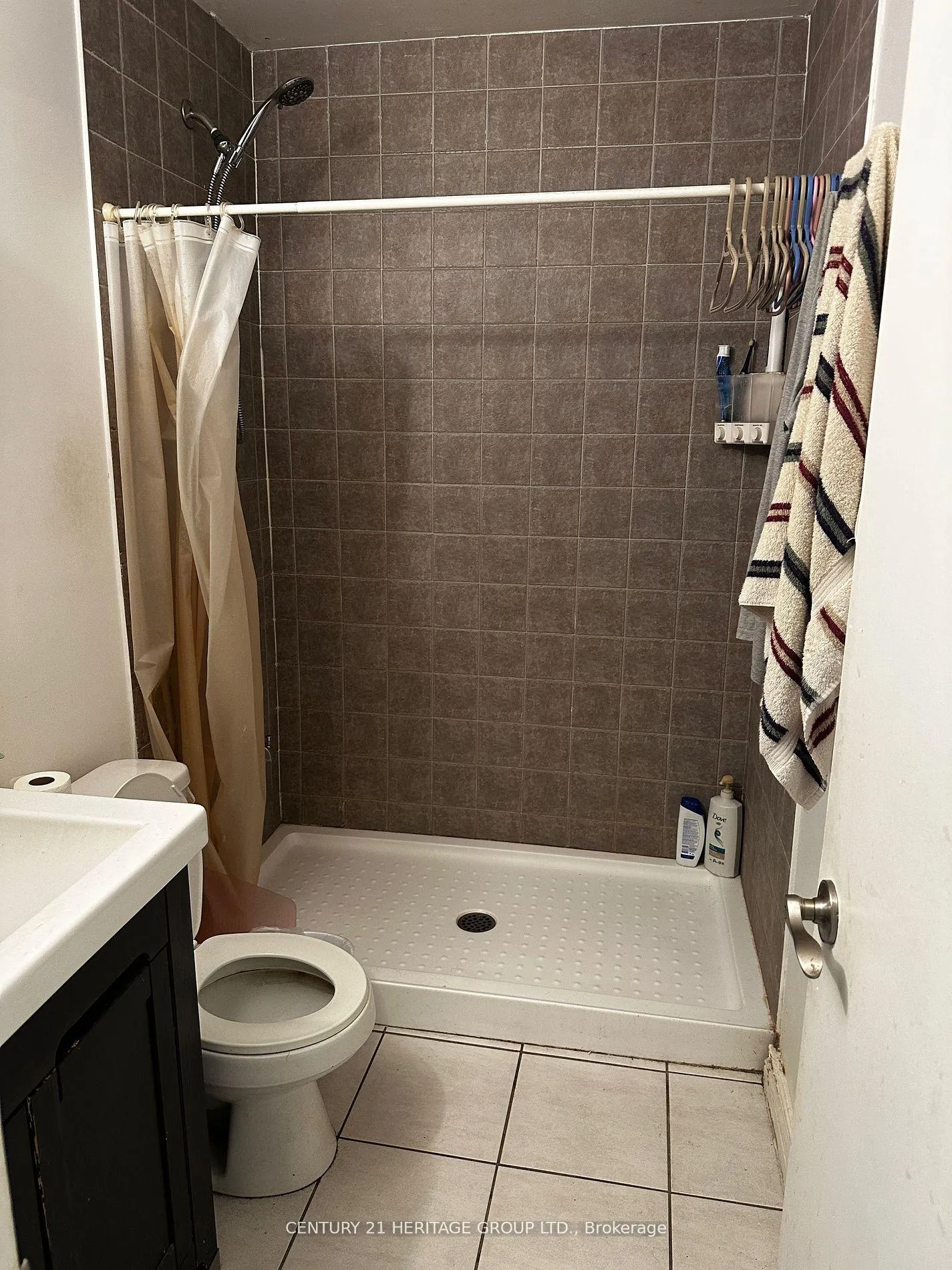 Photo 4 of 612 Gerrard Street E, Toronto, North Riverdale — HOMEH