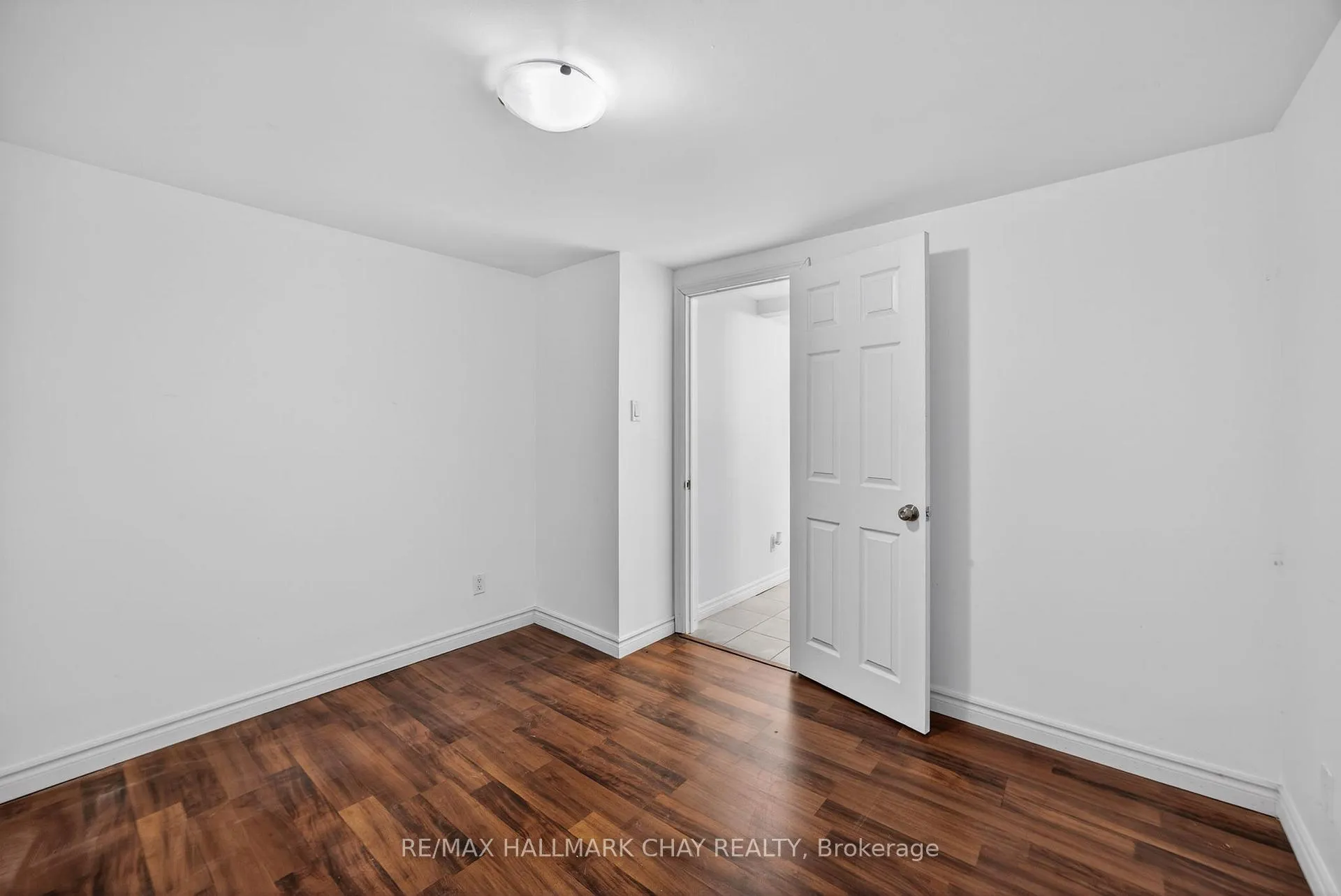 Photo 20 of 8 Newton Street, Barrie, Wellington — HOMEH
