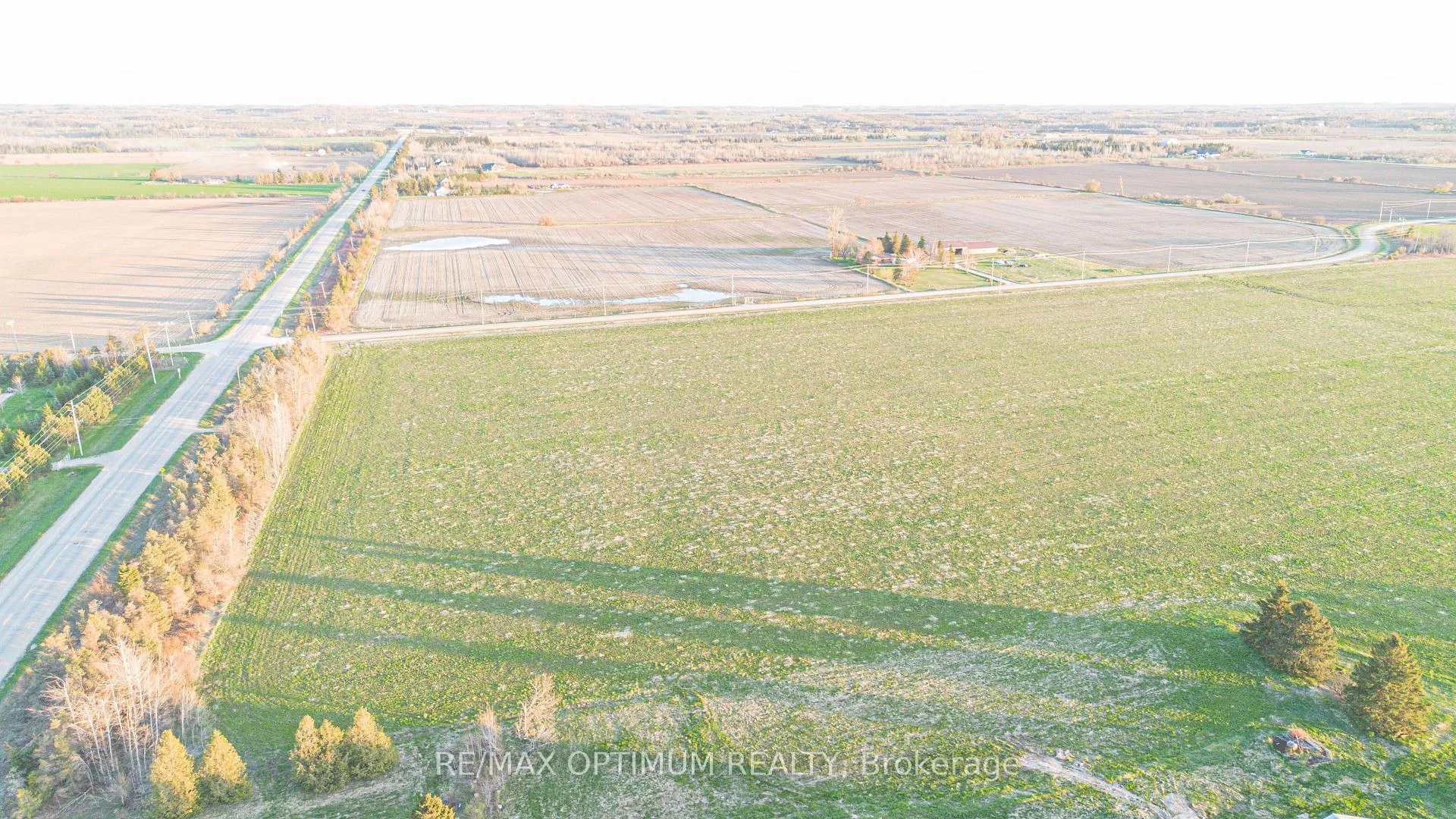 Photo 9 of Unit 12, 393330 County Road, Amaranth, Rural Amaranth — HOMEH