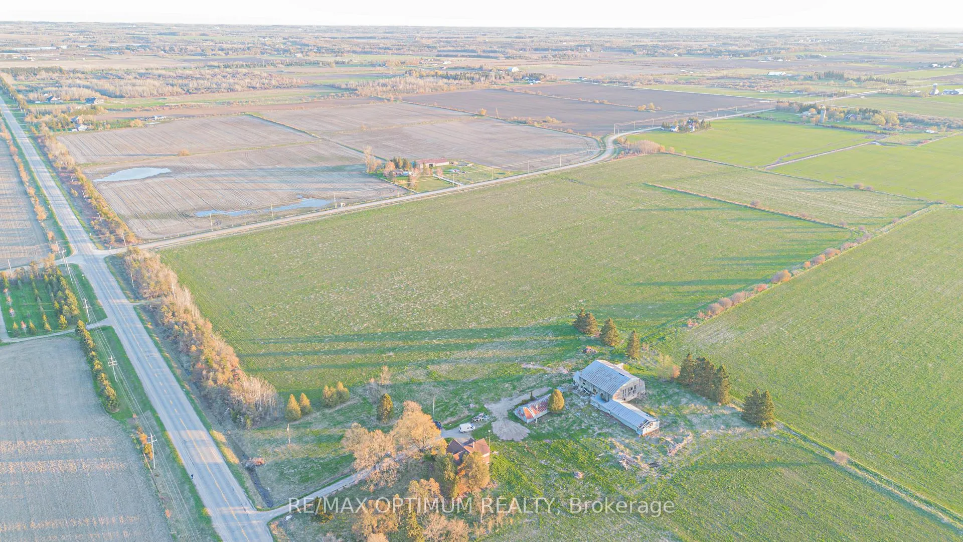 Photo 10 of Unit 12, 393330 County Road, Amaranth, Rural Amaranth — HOMEH