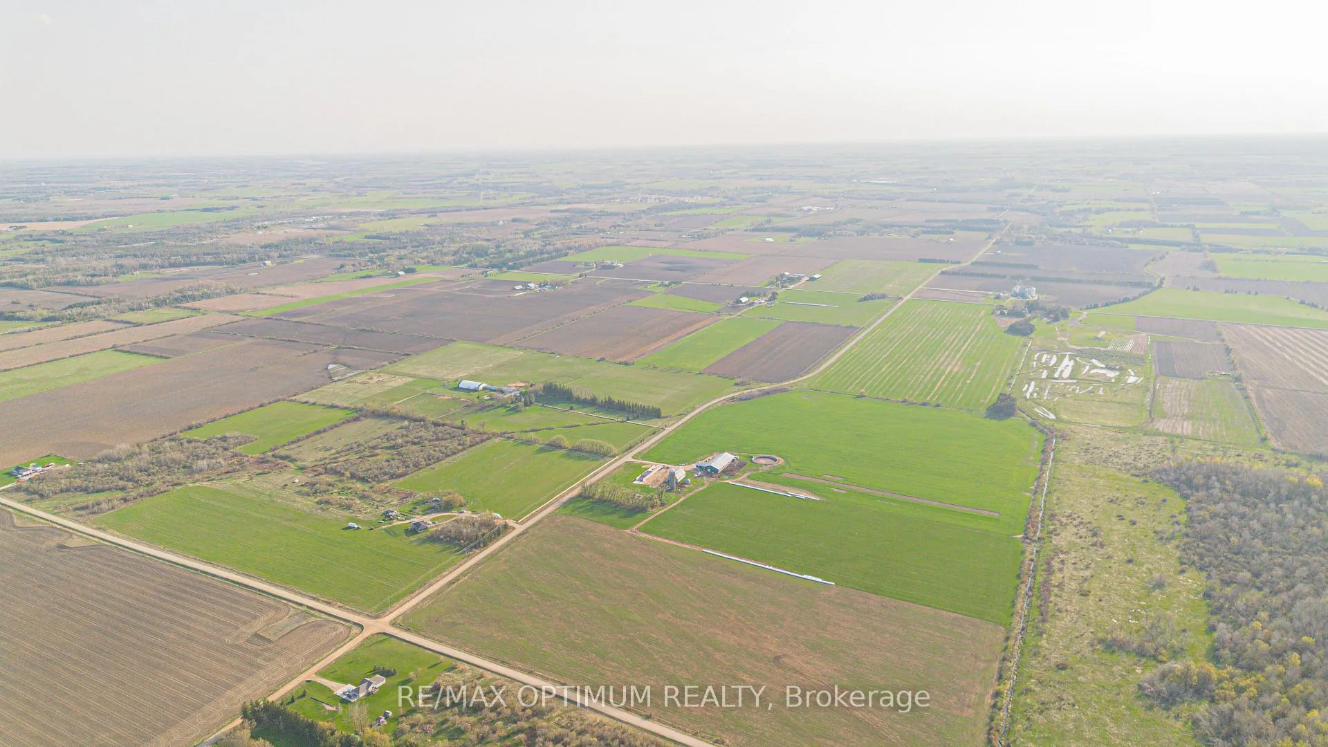 Photo 13 of Unit 12, 393330 County Road, Amaranth, Rural Amaranth — HOMEH