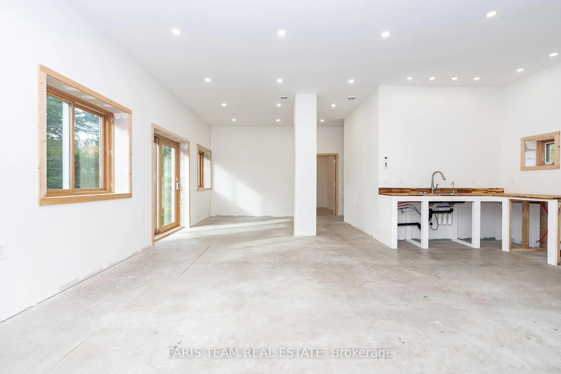 Photo 6 of 2576 Champlain Road, Tiny, Rural Tiny — HOMEH