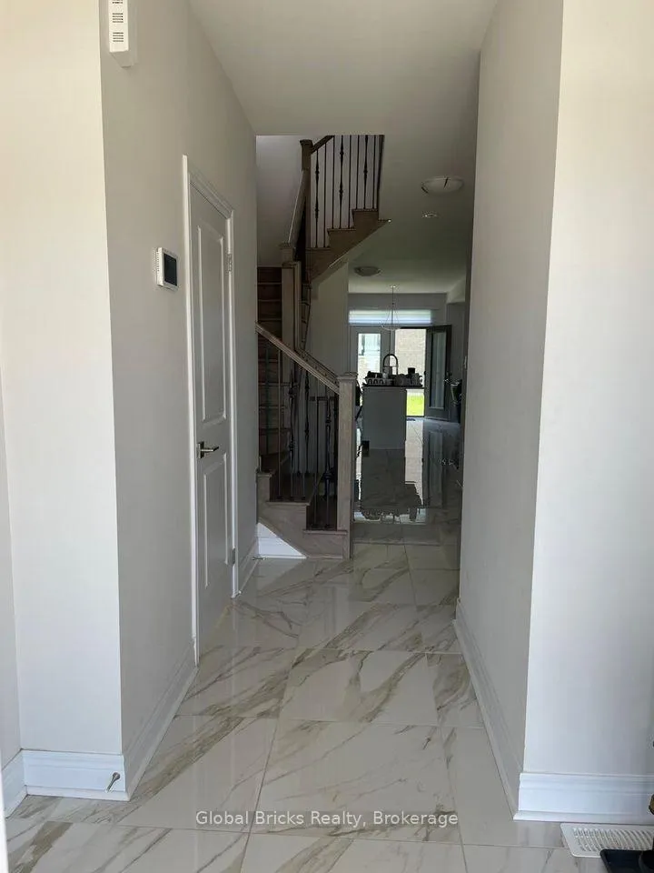 Photo 2 of 30 Lepp Drive, Markham, Middlefield — HOMEH