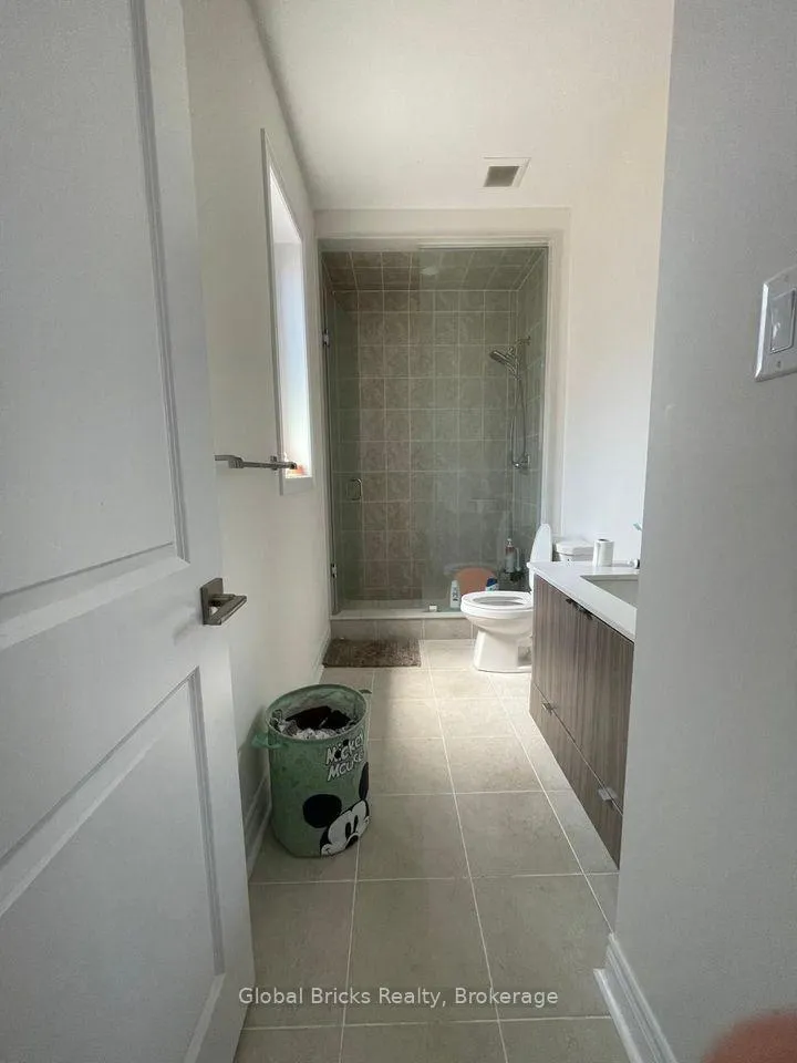Photo 12 of 30 Lepp Drive, Markham, Middlefield — HOMEH