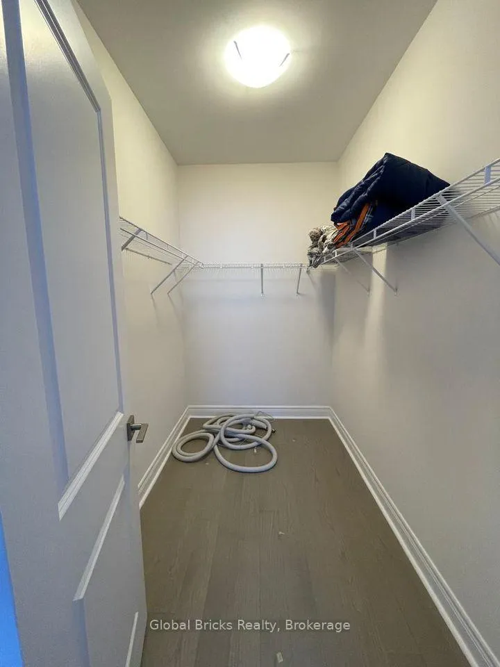 Photo 15 of 30 Lepp Drive, Markham, Middlefield — HOMEH