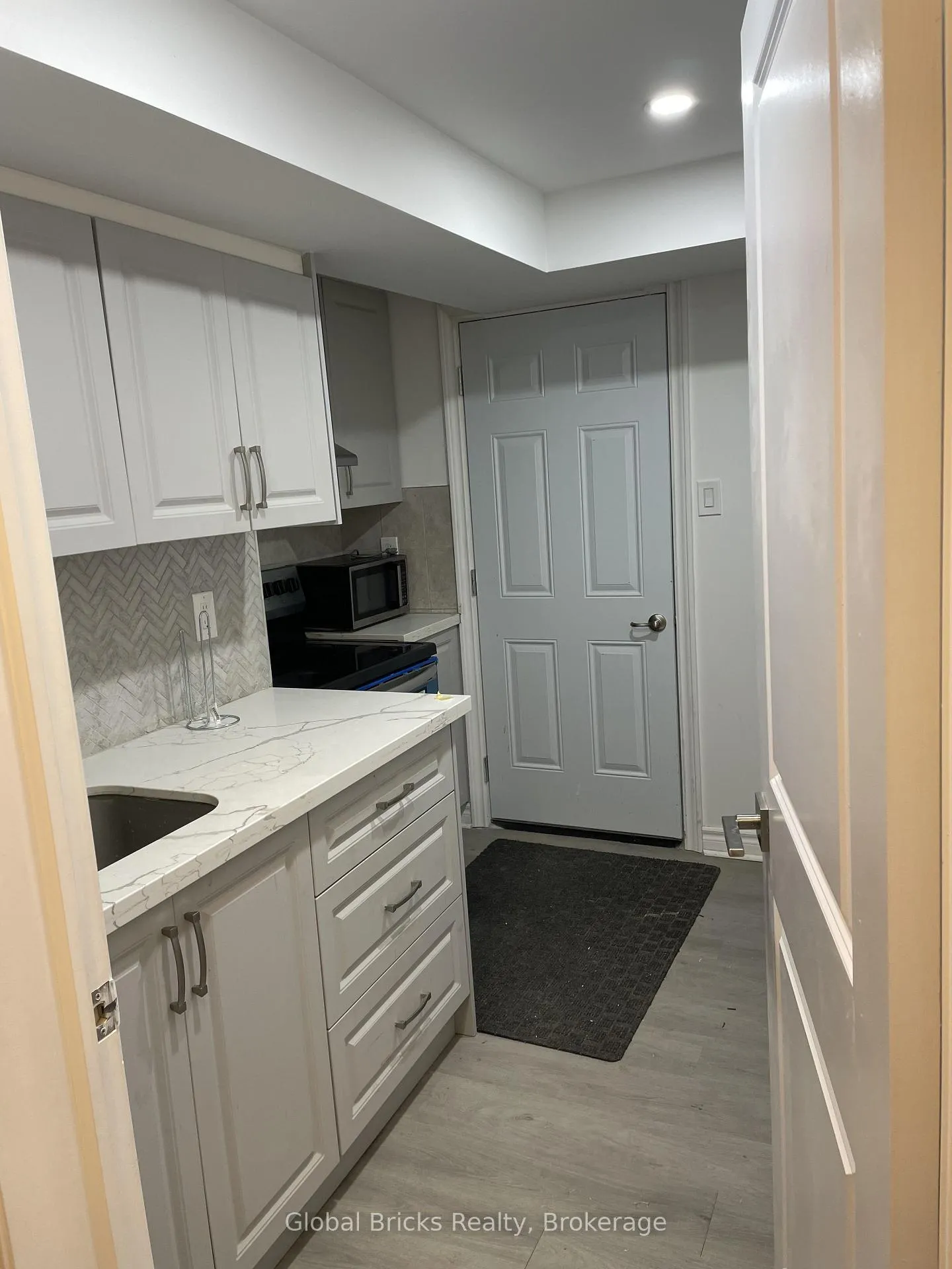 Photo 21 of 30 Lepp Drive, Markham, Middlefield — HOMEH