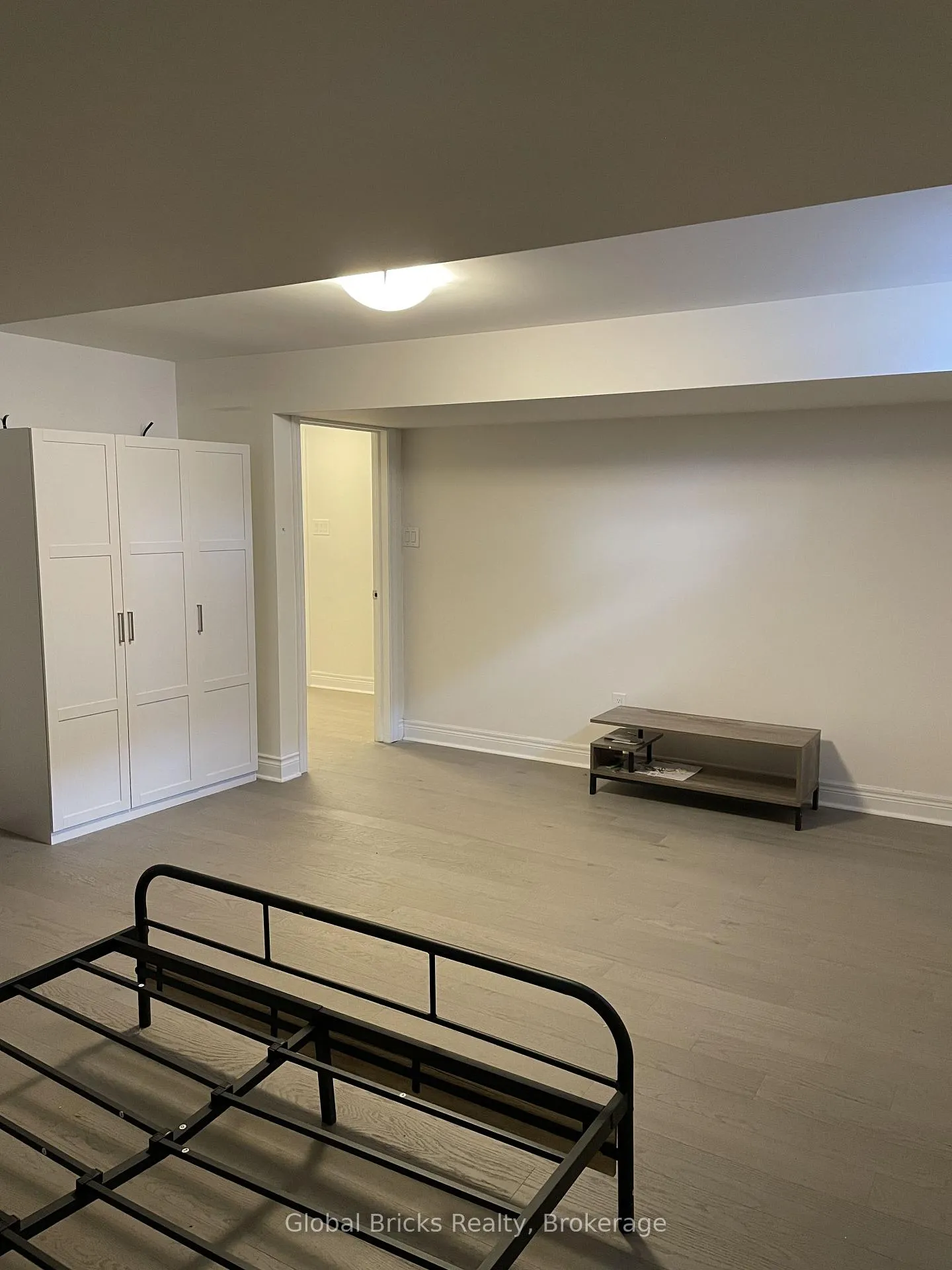Photo 22 of 30 Lepp Drive, Markham, Middlefield — HOMEH