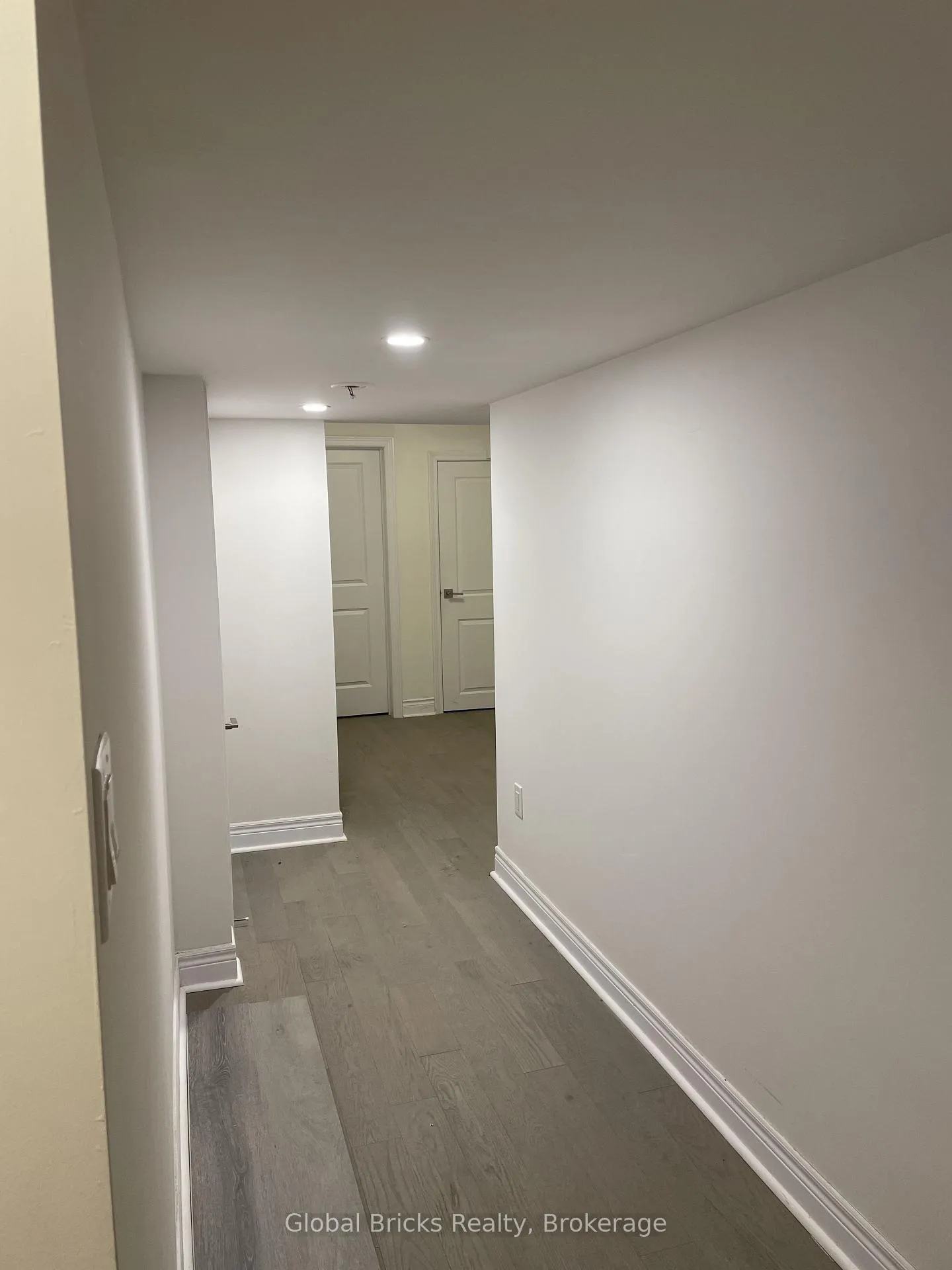 Photo 27 of 30 Lepp Drive, Markham, Middlefield — HOMEH