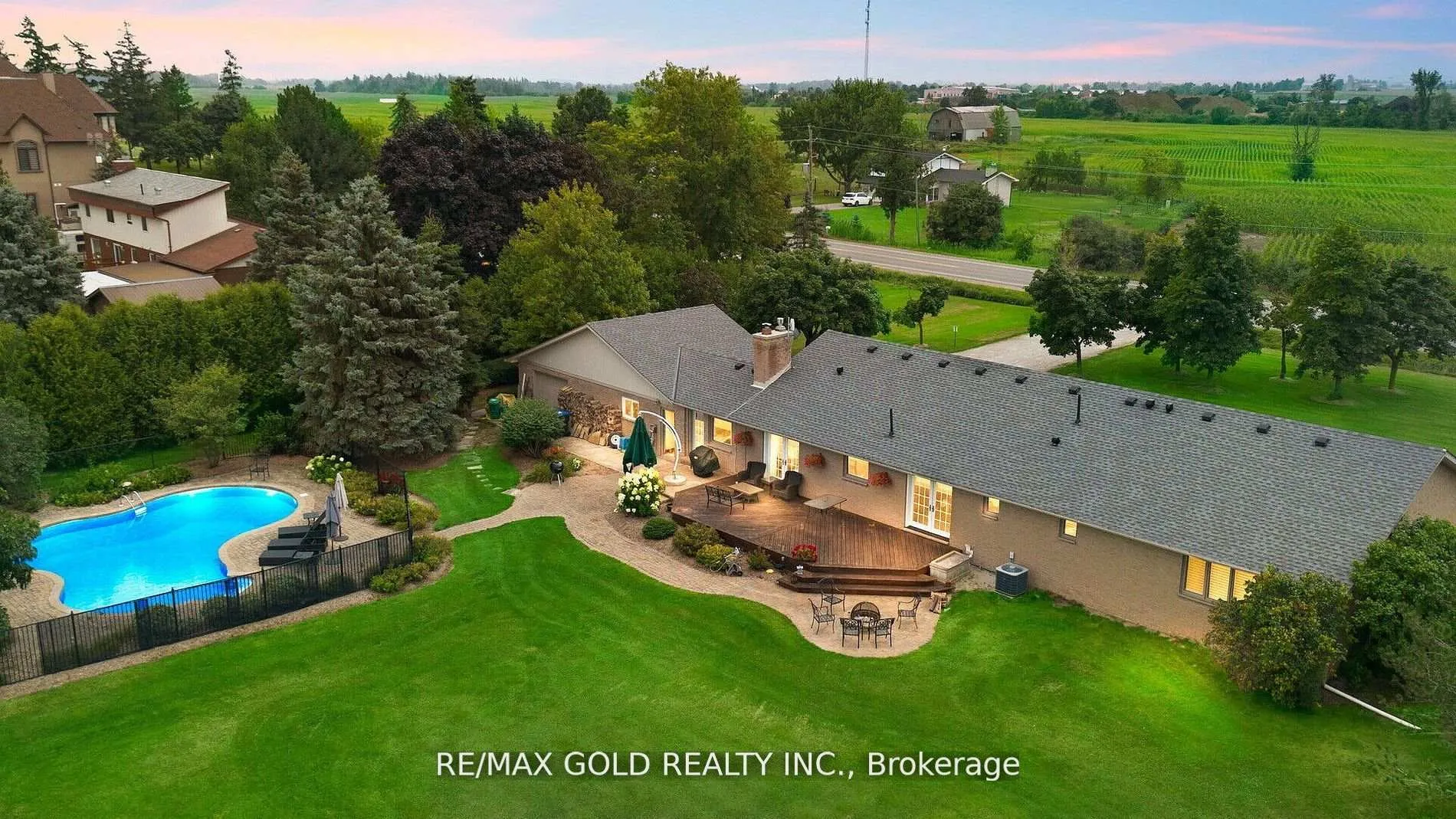 Photo 3 of 12165 Mississauga Road, Caledon, Rural Caledon — HOMEH
