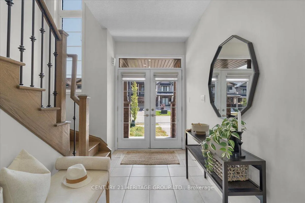 Photo 4 of 157 Cactus Crescent, Hamilton, Stoney Creek Mountain — HOMEH