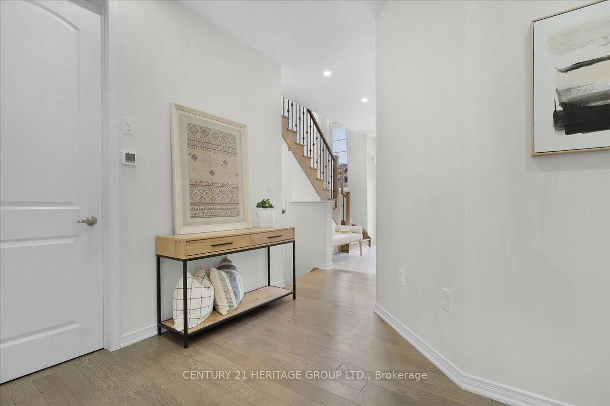 Photo 6 of 157 Cactus Crescent, Hamilton, Stoney Creek Mountain — HOMEH