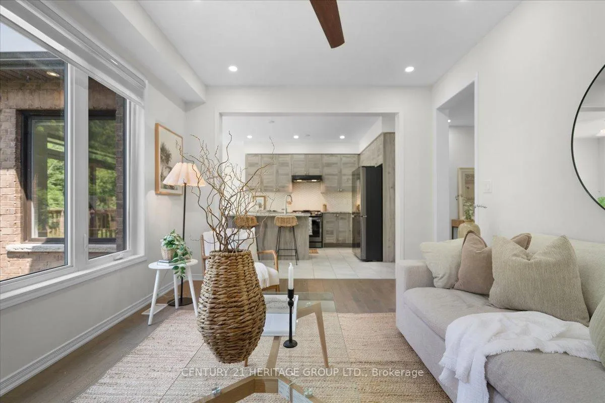 Photo 12 of 157 Cactus Crescent, Hamilton, Stoney Creek Mountain — HOMEH