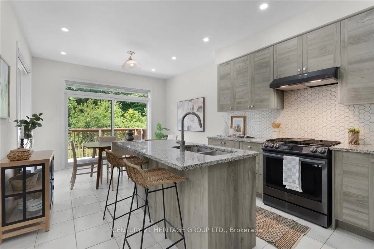Photo 13 of 157 Cactus Crescent, Hamilton, Stoney Creek Mountain — HOMEH