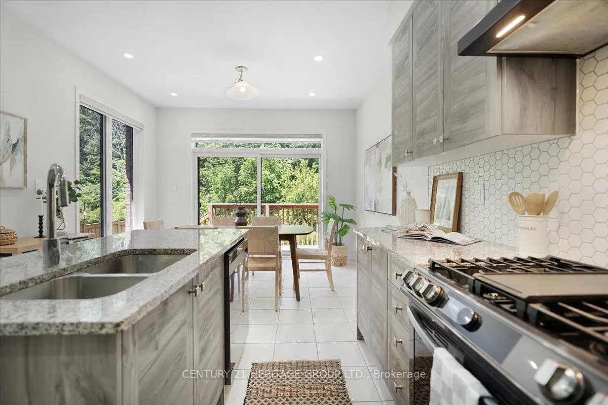 Photo 16 of 157 Cactus Crescent, Hamilton, Stoney Creek Mountain — HOMEH