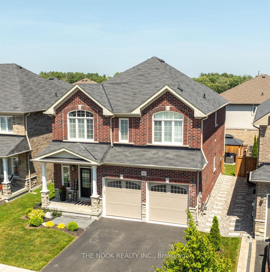 Photo 1 of 207 Crombie Street, Clarington, Bowmanville — HOMEH