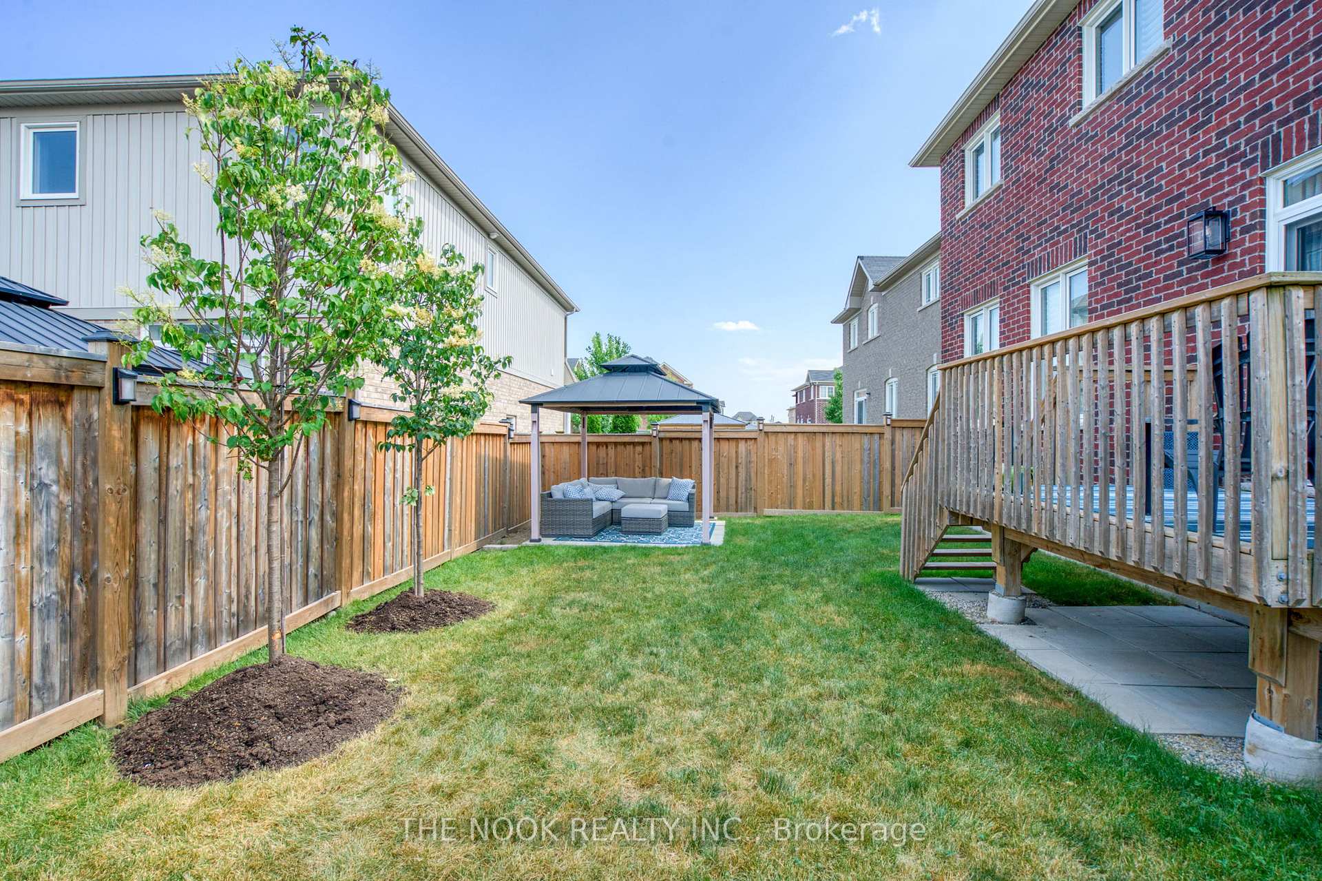 Photo 47 of 207 Crombie Street, Clarington, Bowmanville — HOMEH