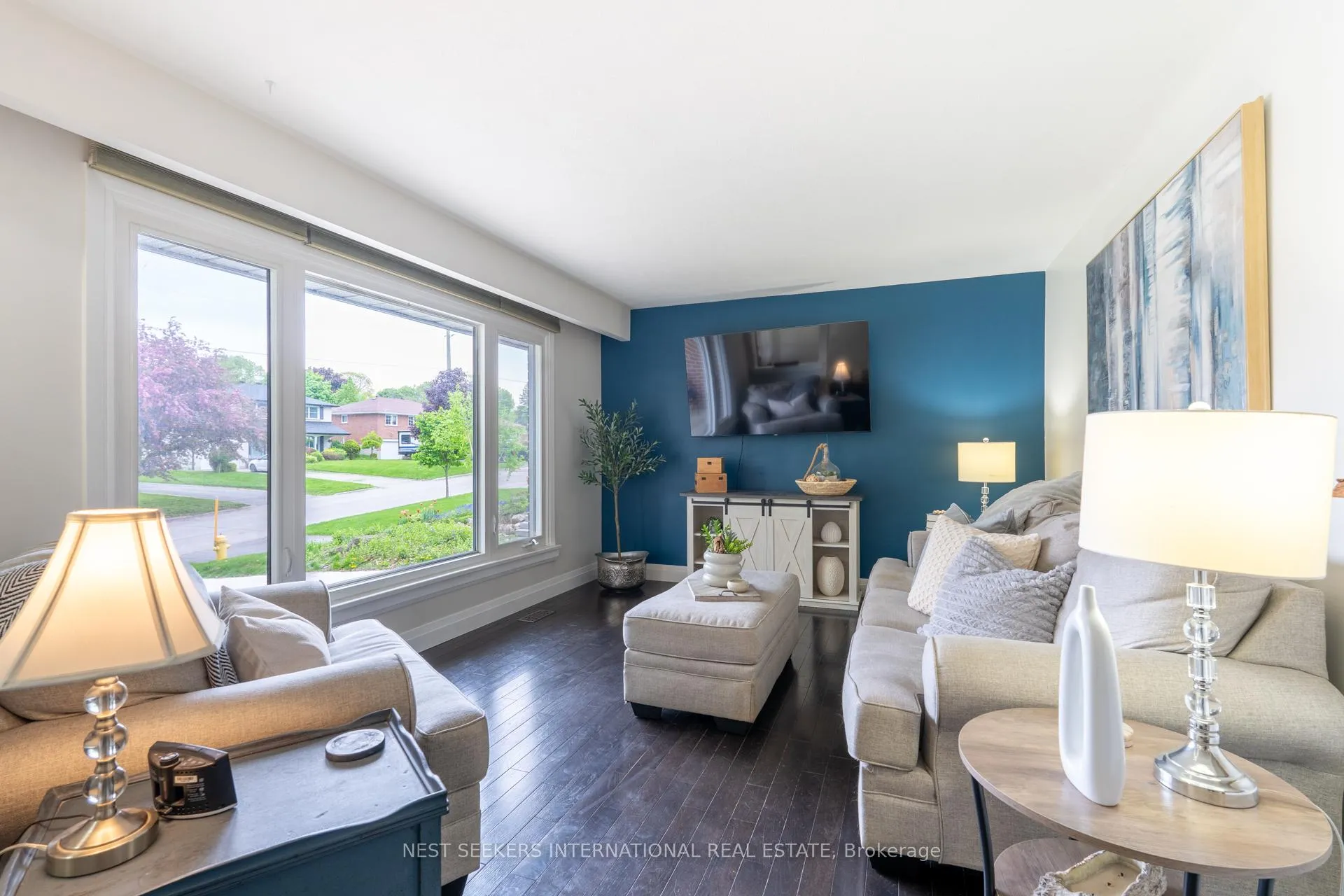 Photo 5 of 20 Lay Street, Barrie, Wellington — HOMEH