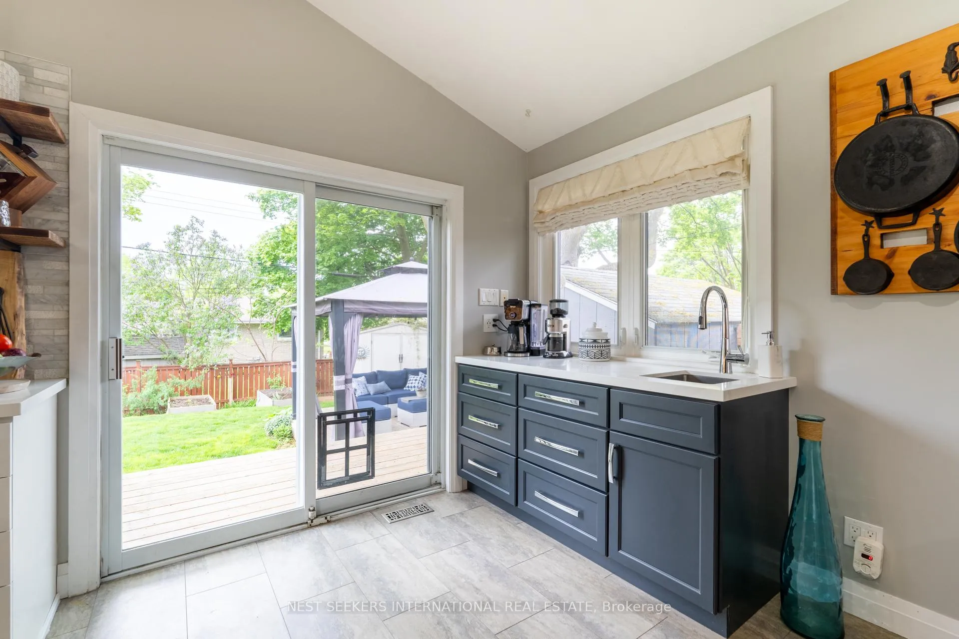 Photo 8 of 20 Lay Street, Barrie, Wellington — HOMEH